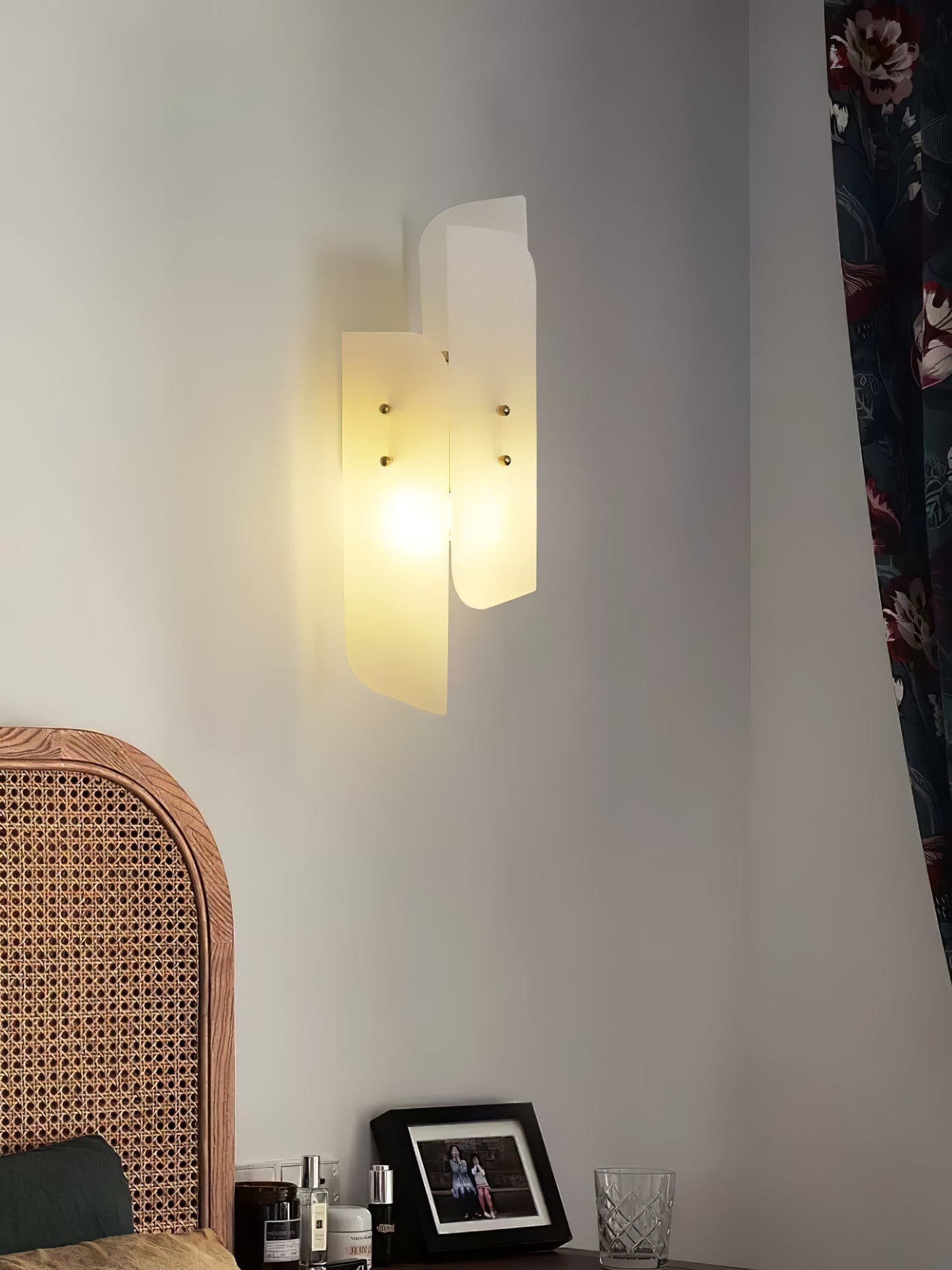 Megalith Alabaster Wall Light Wall lamp