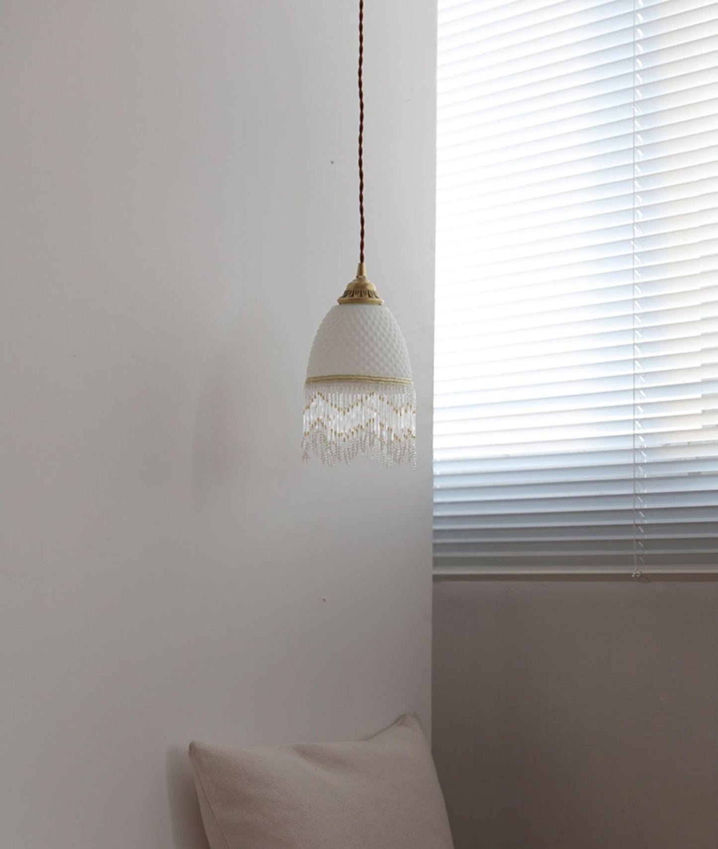 Mesh Tassel Glass Pendant Light Dia 5.9″ x H 8.3″ / Dia 15cm x H 21cm / Brass + White Pendant light