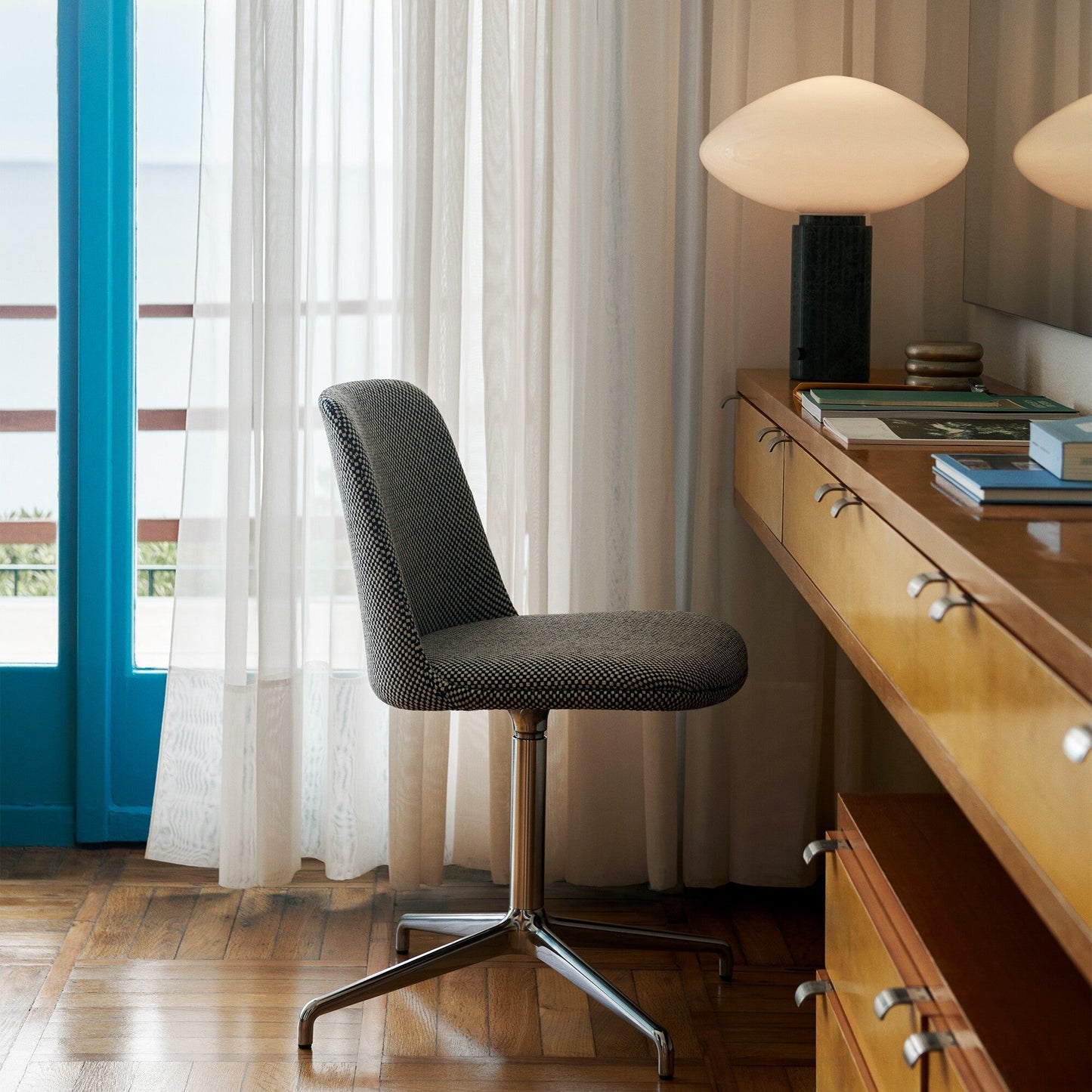 Mist Table Lamp Table lamp