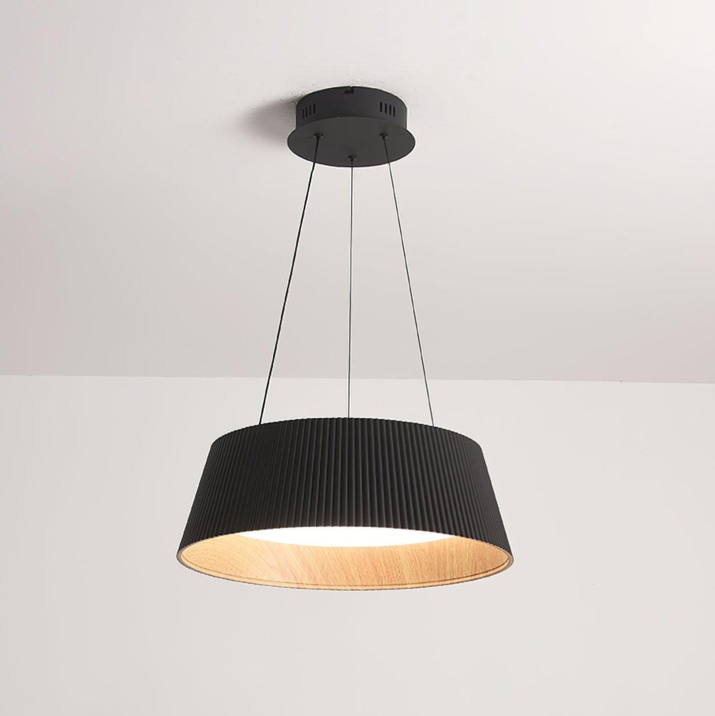 Modern Ribbed Pendant Light ? 18.1″ x H 5.9″ / Dia 46cm x H 15cm / Black / Warm Light Pendant light