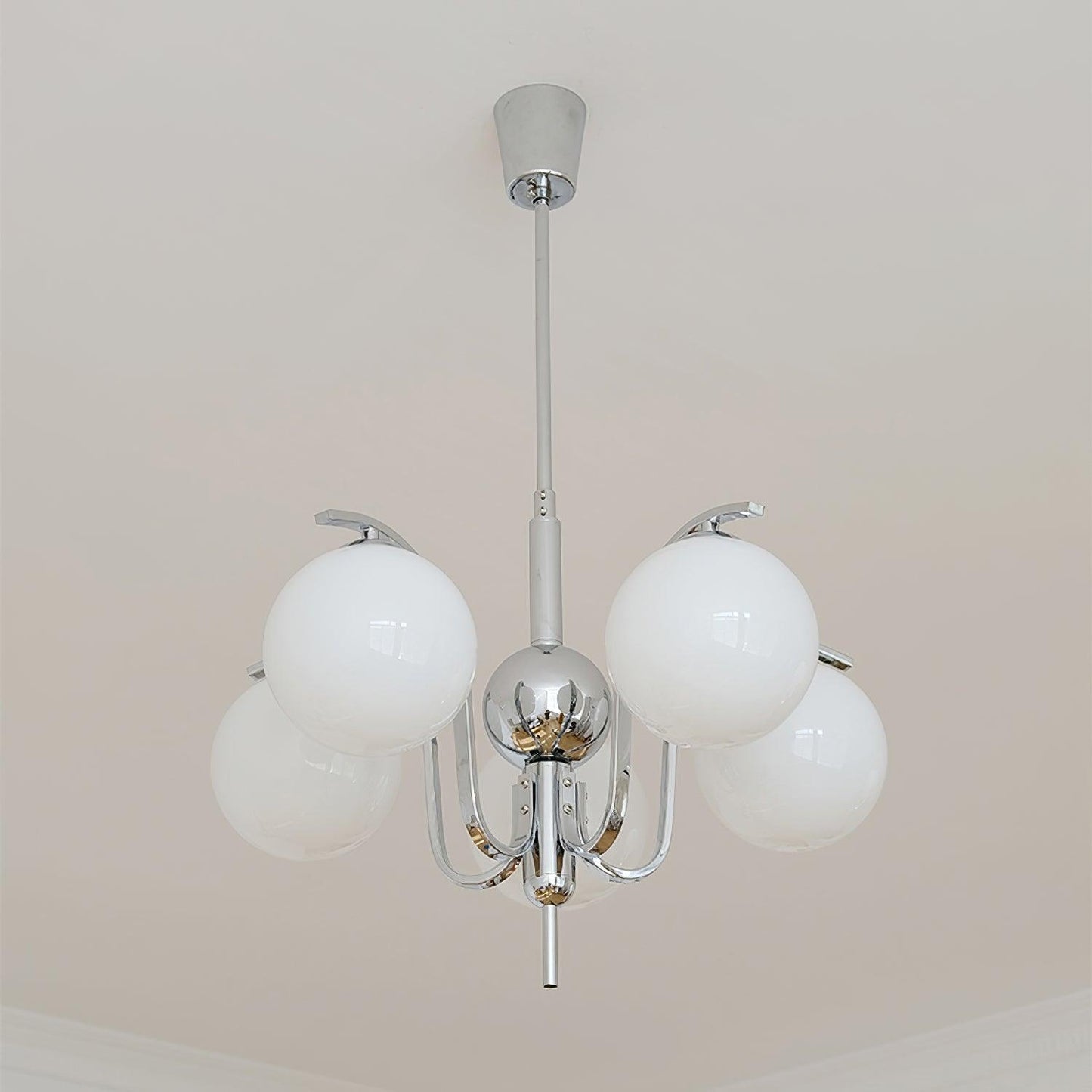 Modo Deco Chandelier 5 heads Dia 26.7″ x H 15.7″/ Dia 68cm x H 40cm / Chrome & White Chandelier