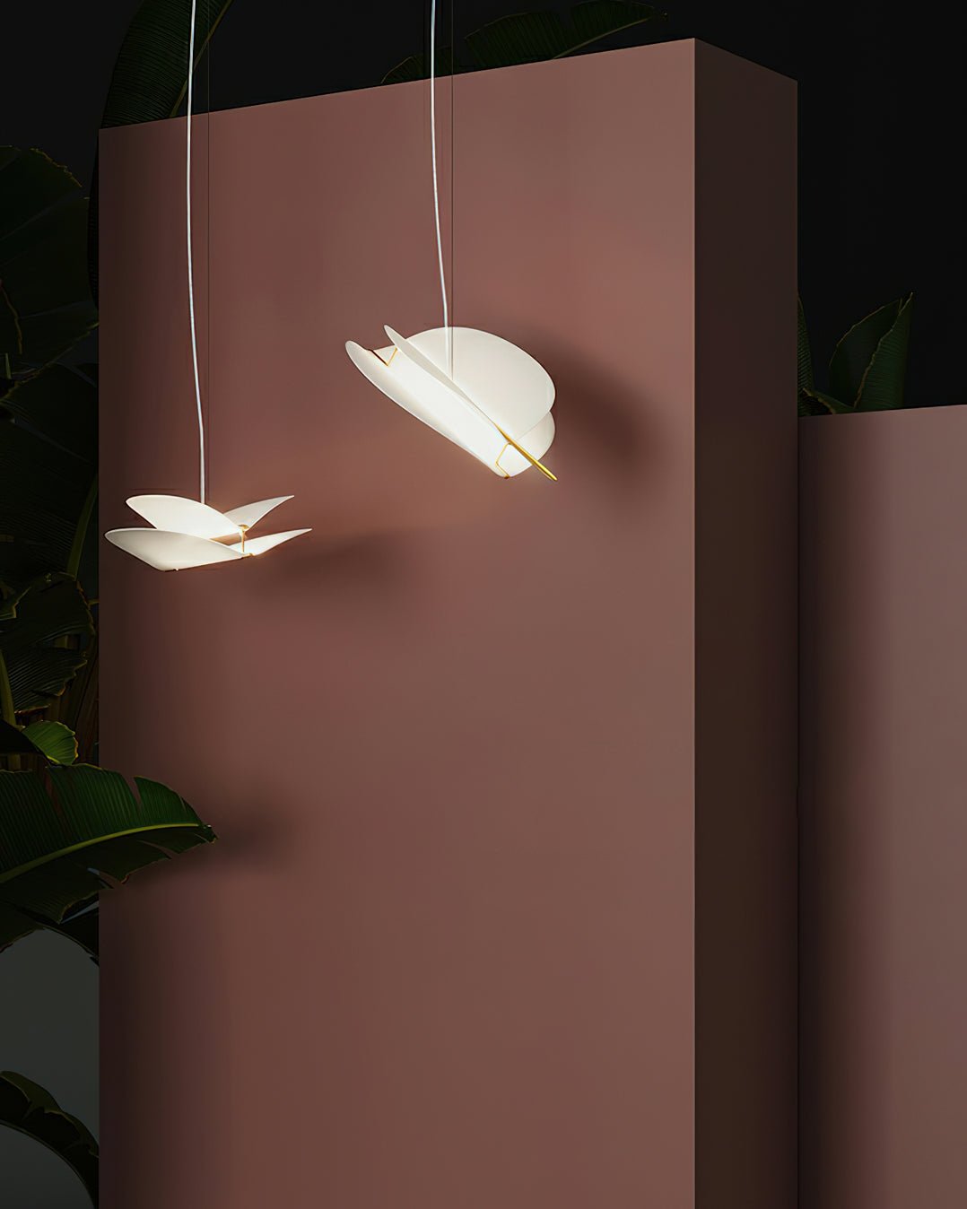 Moth Pendant Lamp Dia 18.9″ x H 13.8″ / Dia 48cm x H 35cm / Gold & White Pendant light
