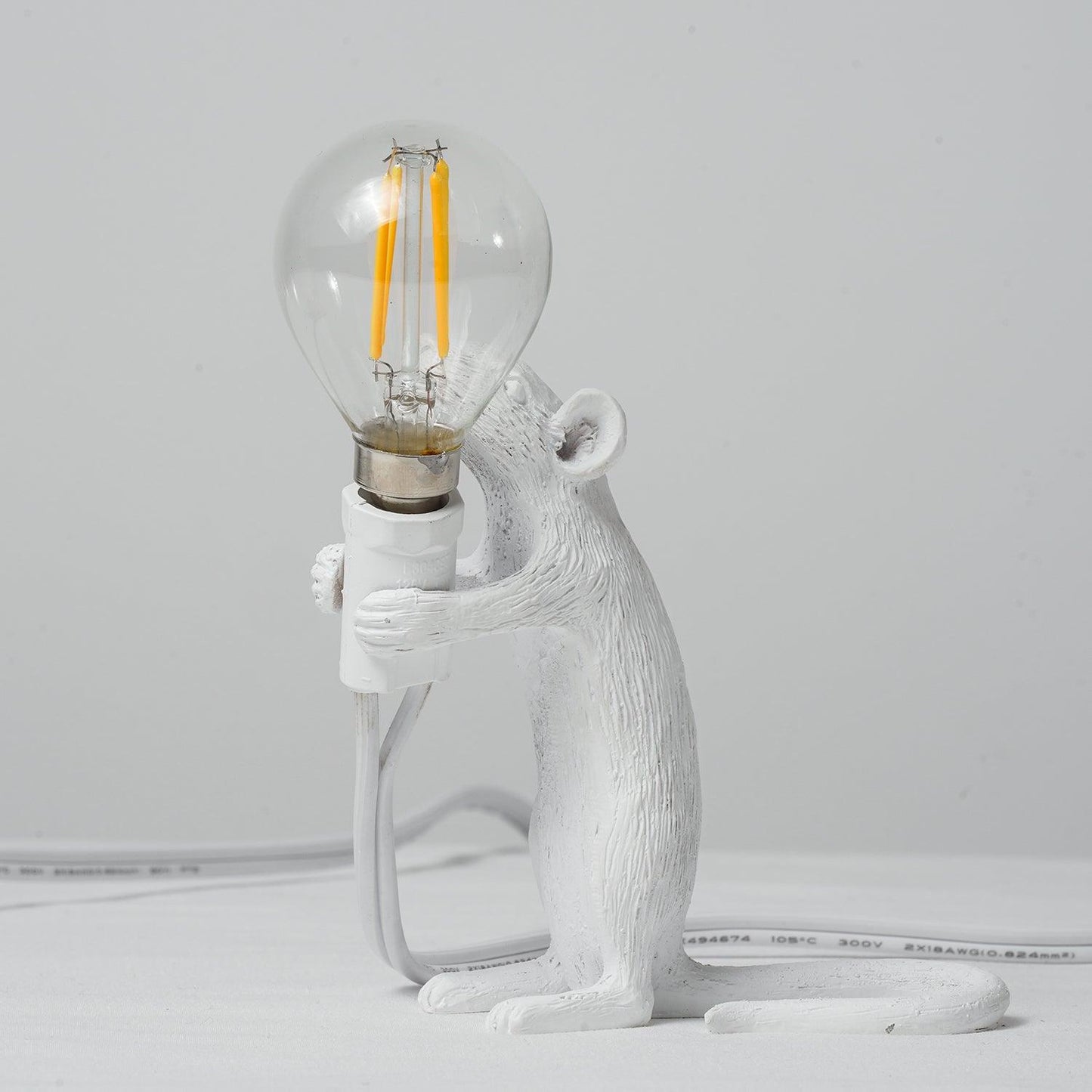 Mouse Table Light W 3.4″ x L 5.2″ x H 5.7″ / W 6cm x L 13.3cm x H 14.5cm / White / US Plug Table lamp