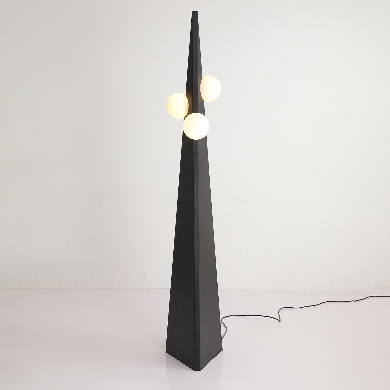 Noir Roy Floor Lamp Floor lamp
