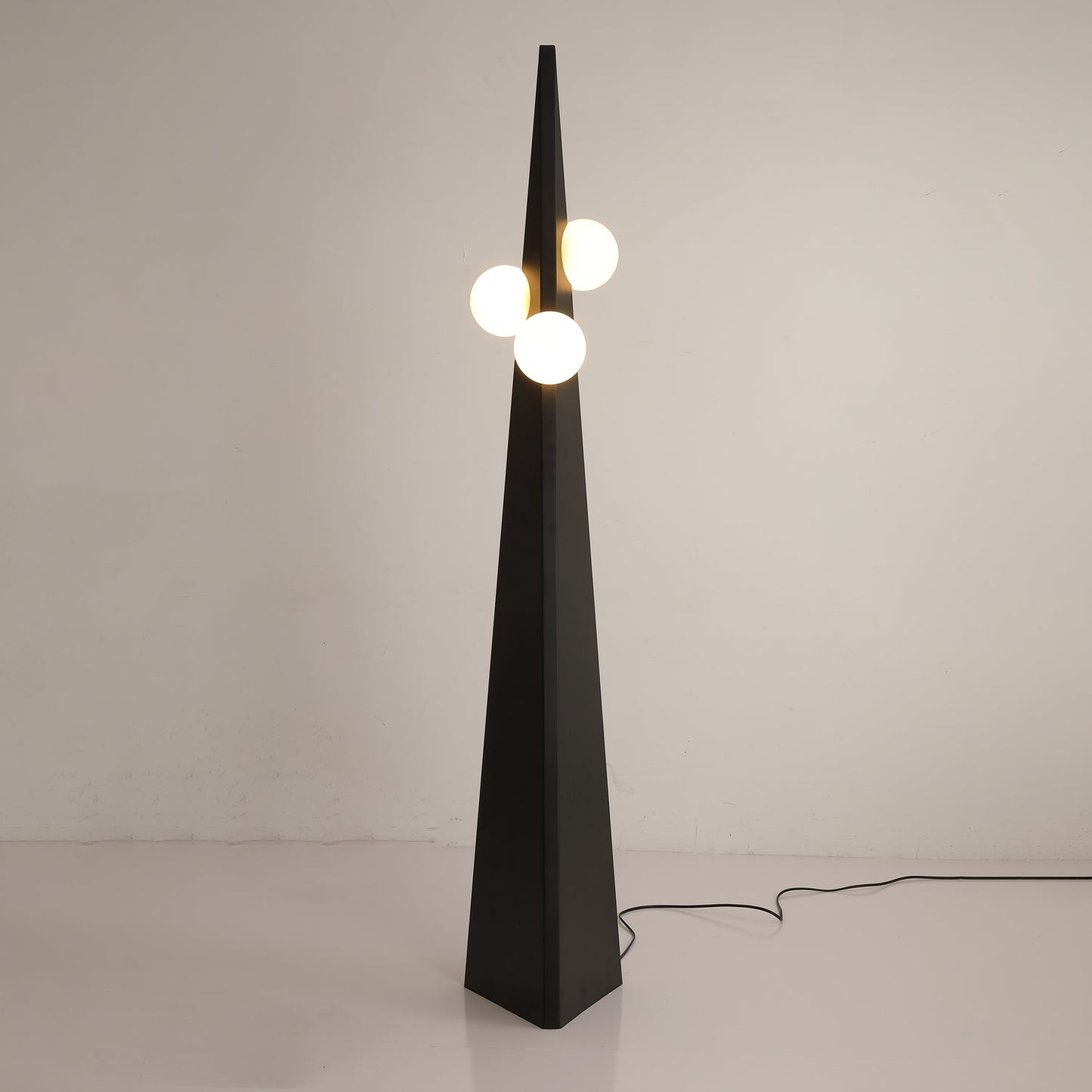 Noir Roy Floor Lamp Floor lamp