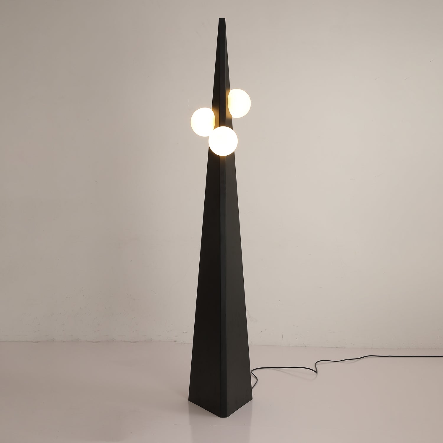 Noir Roy Floor Lamp Floor lamp