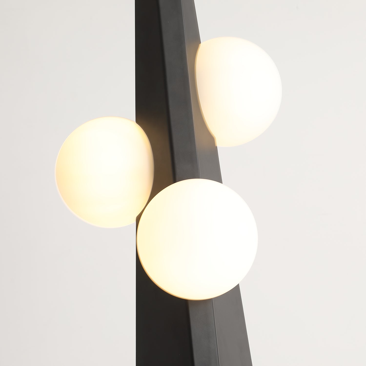 Noir Roy Floor Lamp Floor lamp