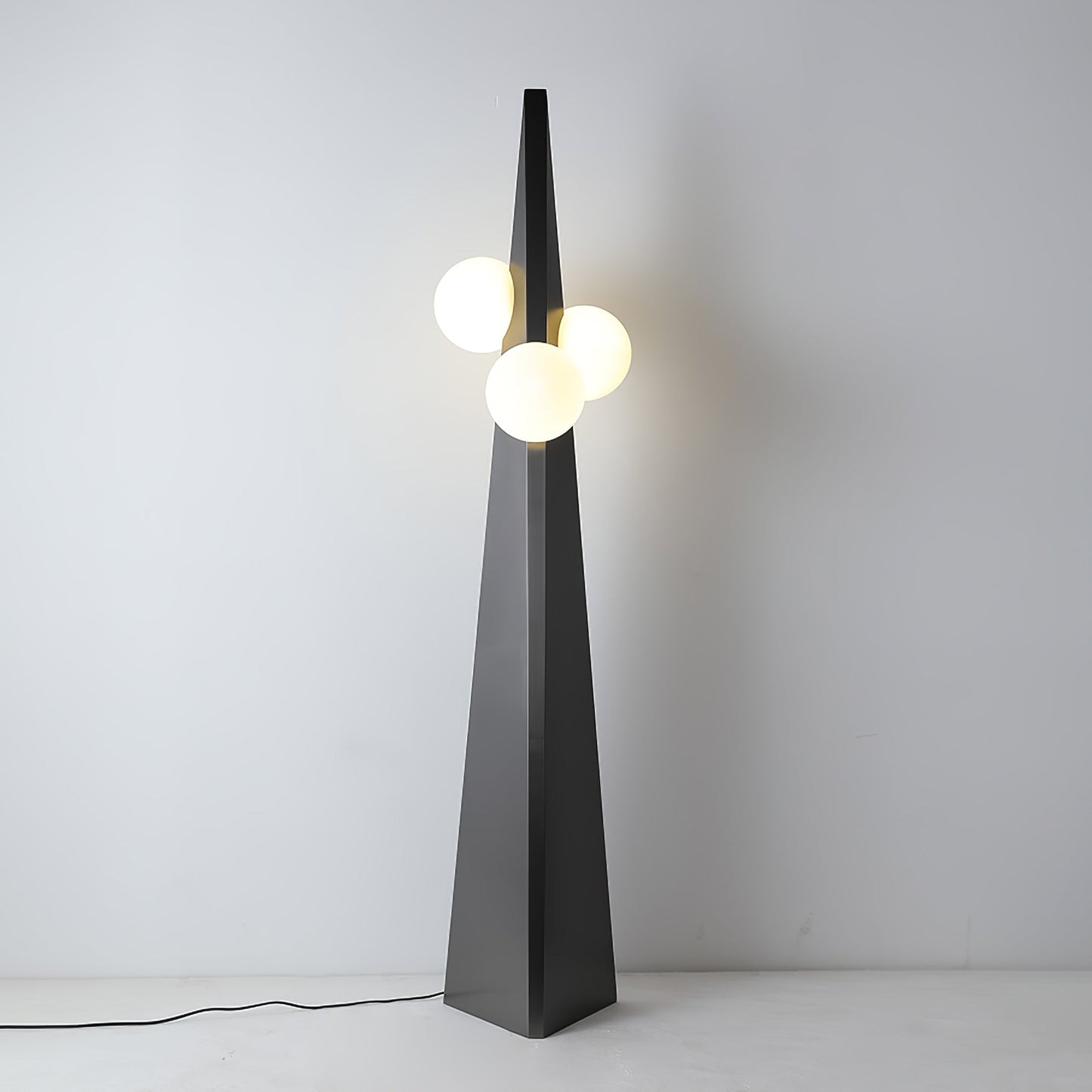 Noir Roy Floor Lamp Floor lamp