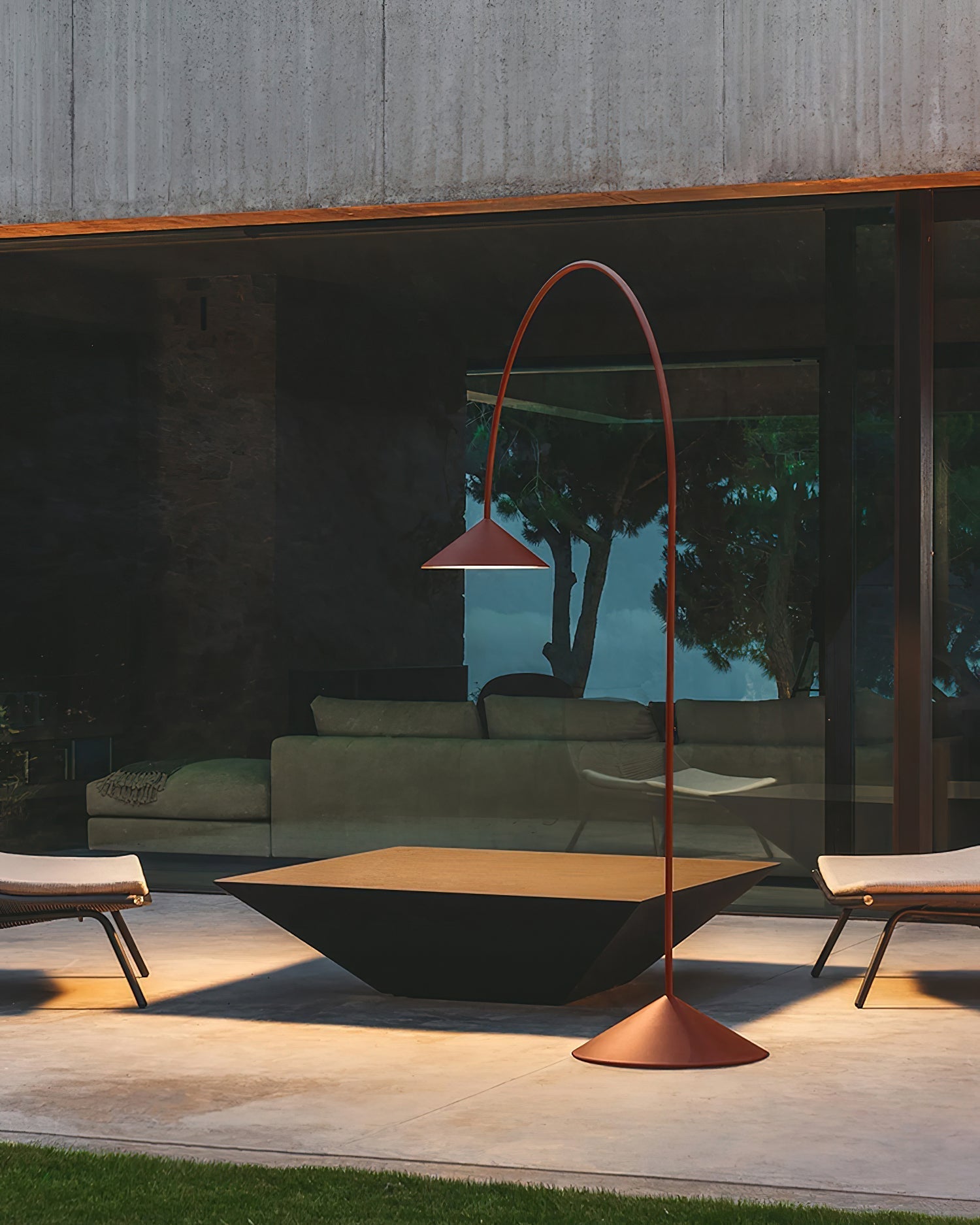 Arc Out Floor Lamp Floor lamp