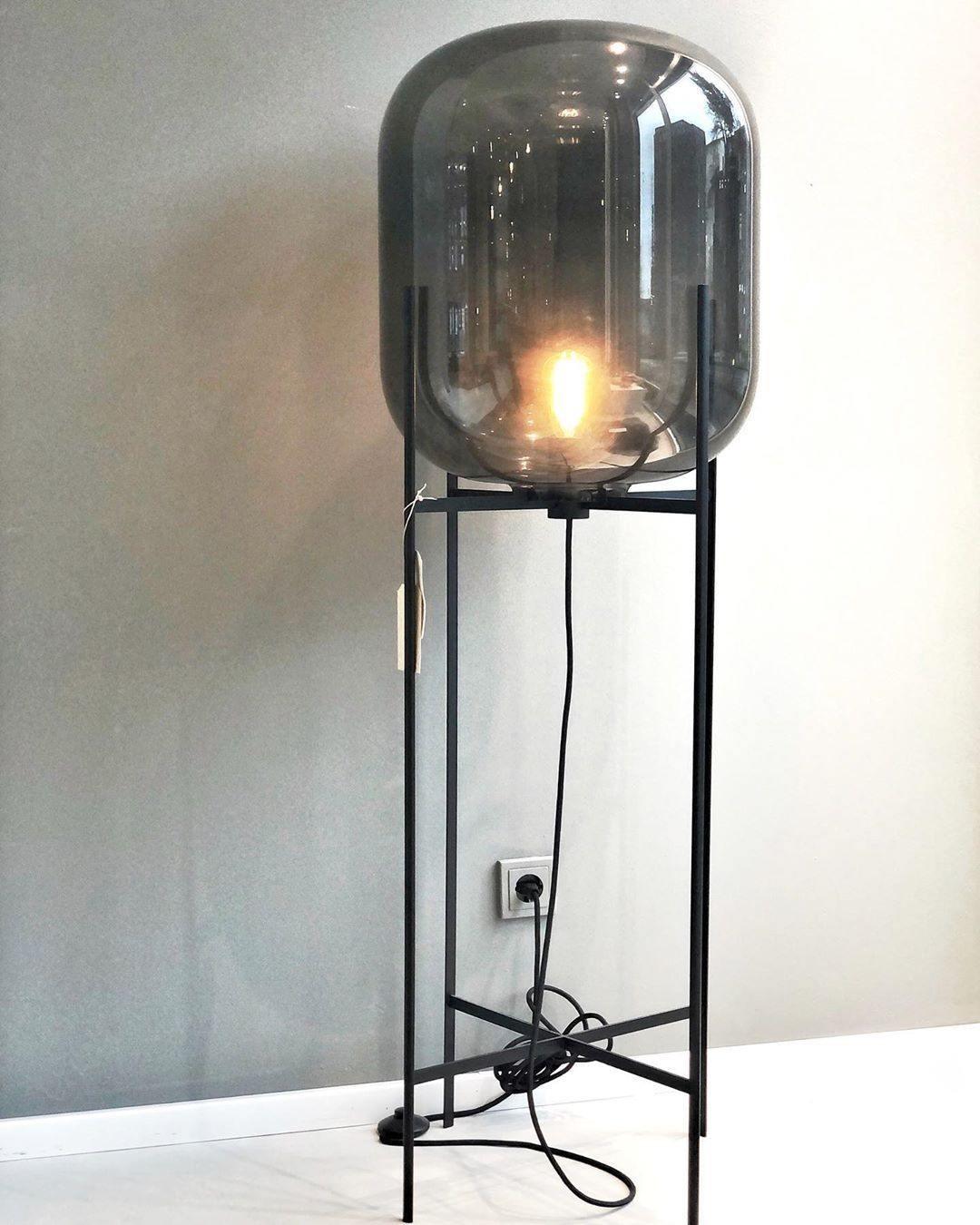 Oda Floor lamp Floor lamp