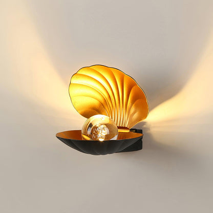 Pearl Clam Wall Light Dia 7.3″ x H 3″ / Dia 18.5cm x H 7.5cm / Black / Warm Light Wall lamp