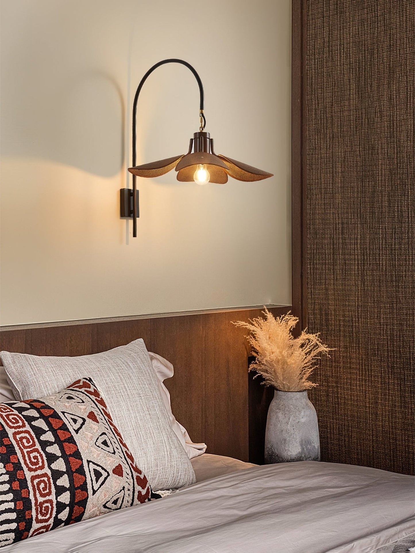 Petal Bloom Wall Lamp Wall lamp