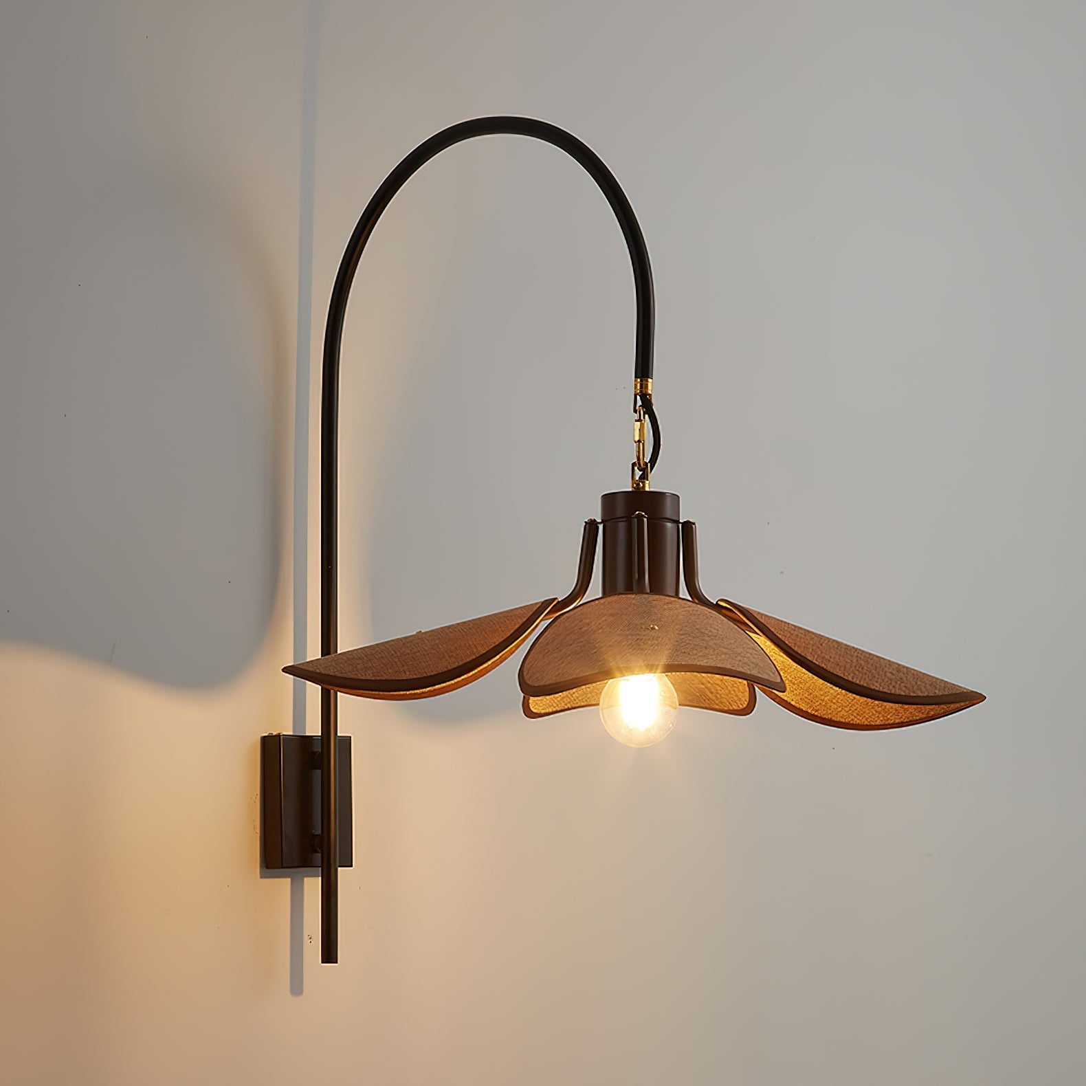 Petal Bloom Wall Lamp Wall lamp