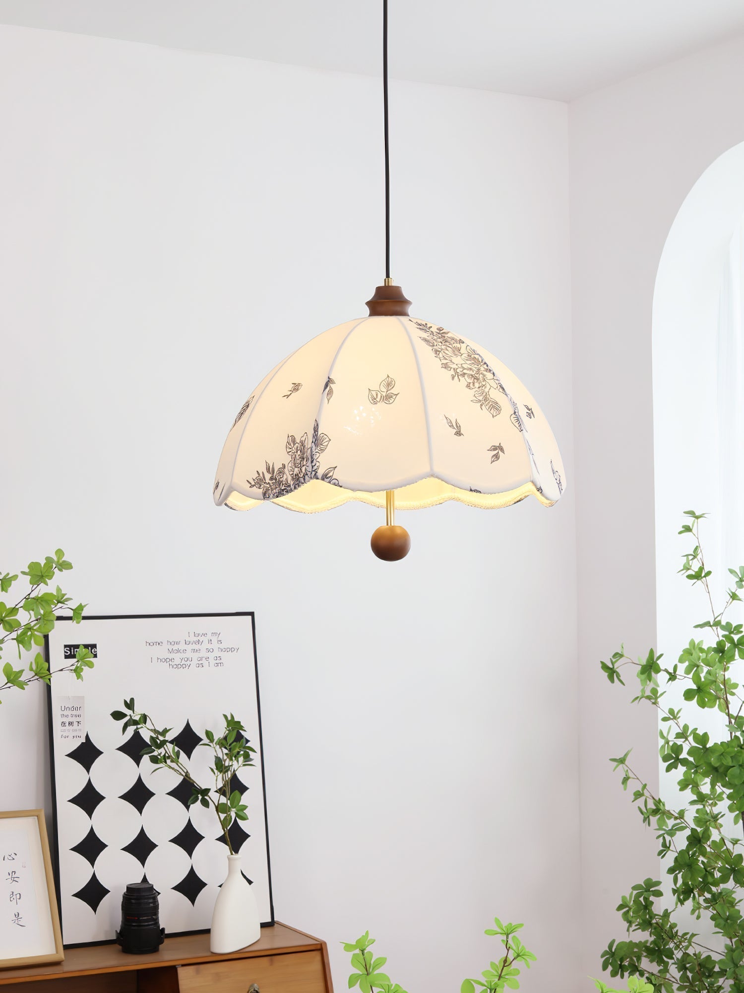 Petal Whisper Pendant Lamp Pendant light