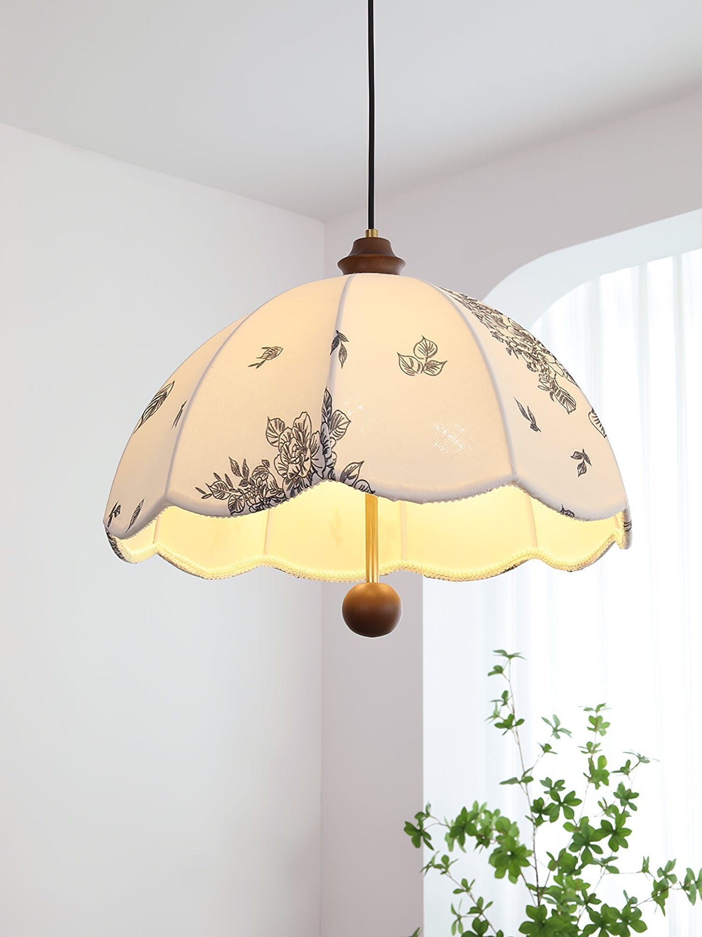 Petal Whisper Pendant Lamp Pendant light