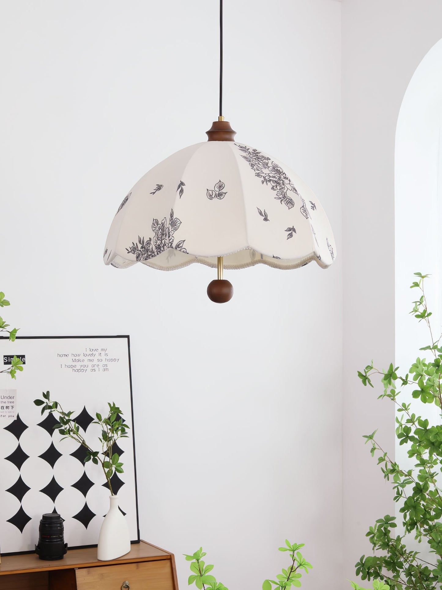 Petal Whisper Pendant Lamp Pendant light