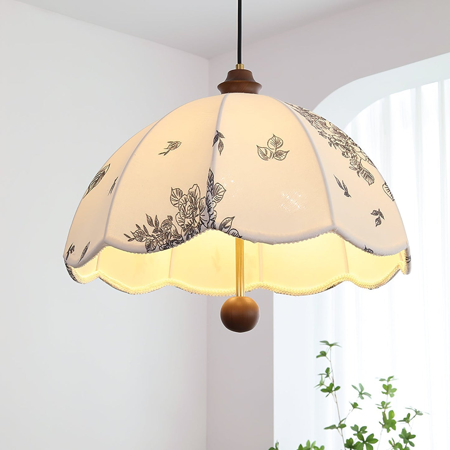 Petal Whisper Pendant Lamp Pendant light