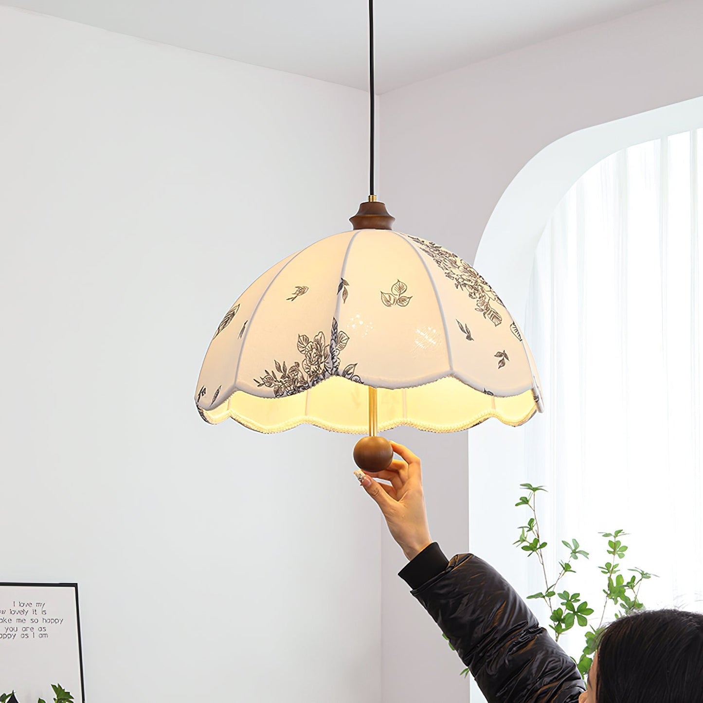 Petal Whisper Pendant Lamp Pendant light
