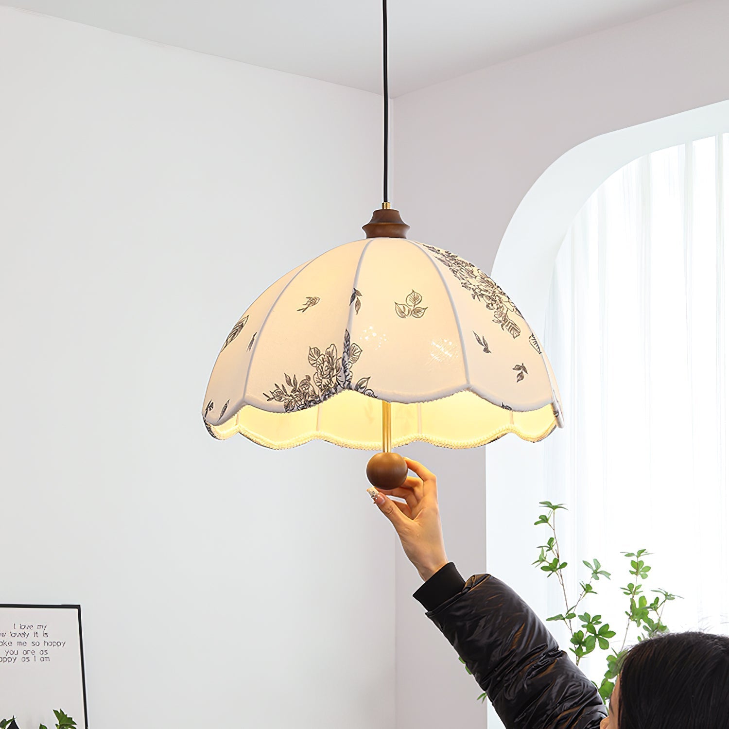 Petal Whisper Pendant Lamp Pendant light