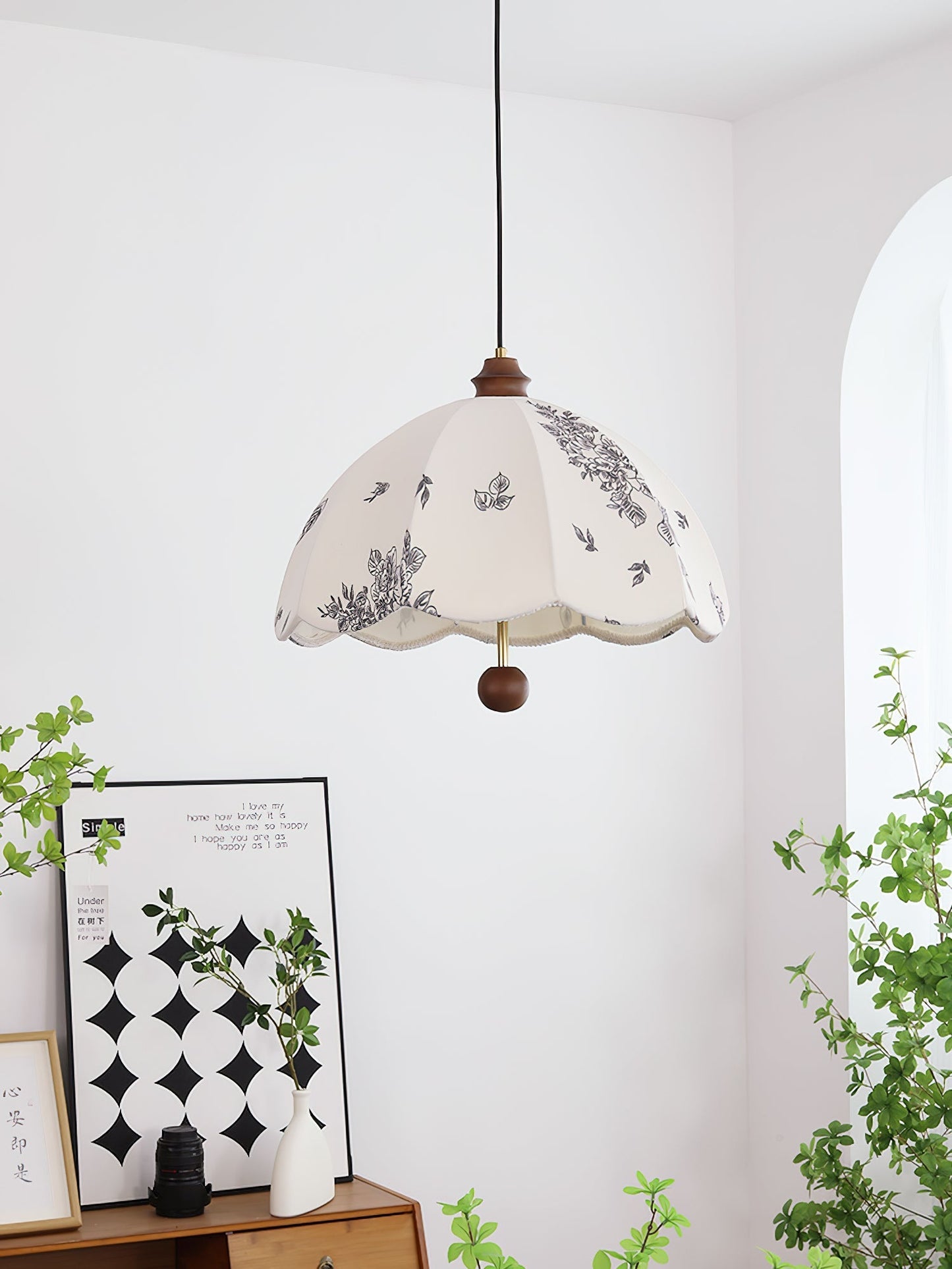 Petal Whisper Pendant Lamp Pendant light