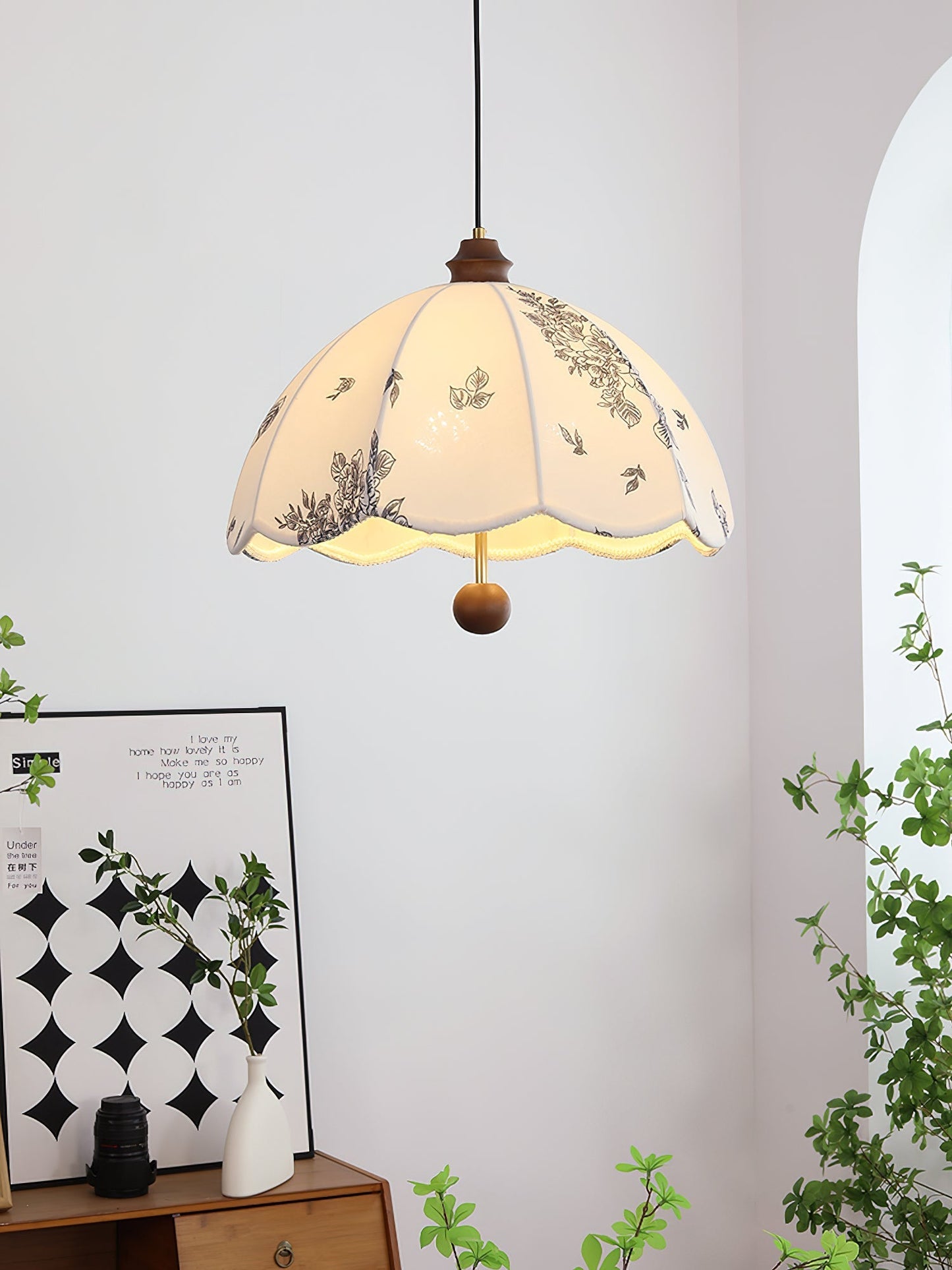 Petal Whisper Pendant Lamp Pendant light