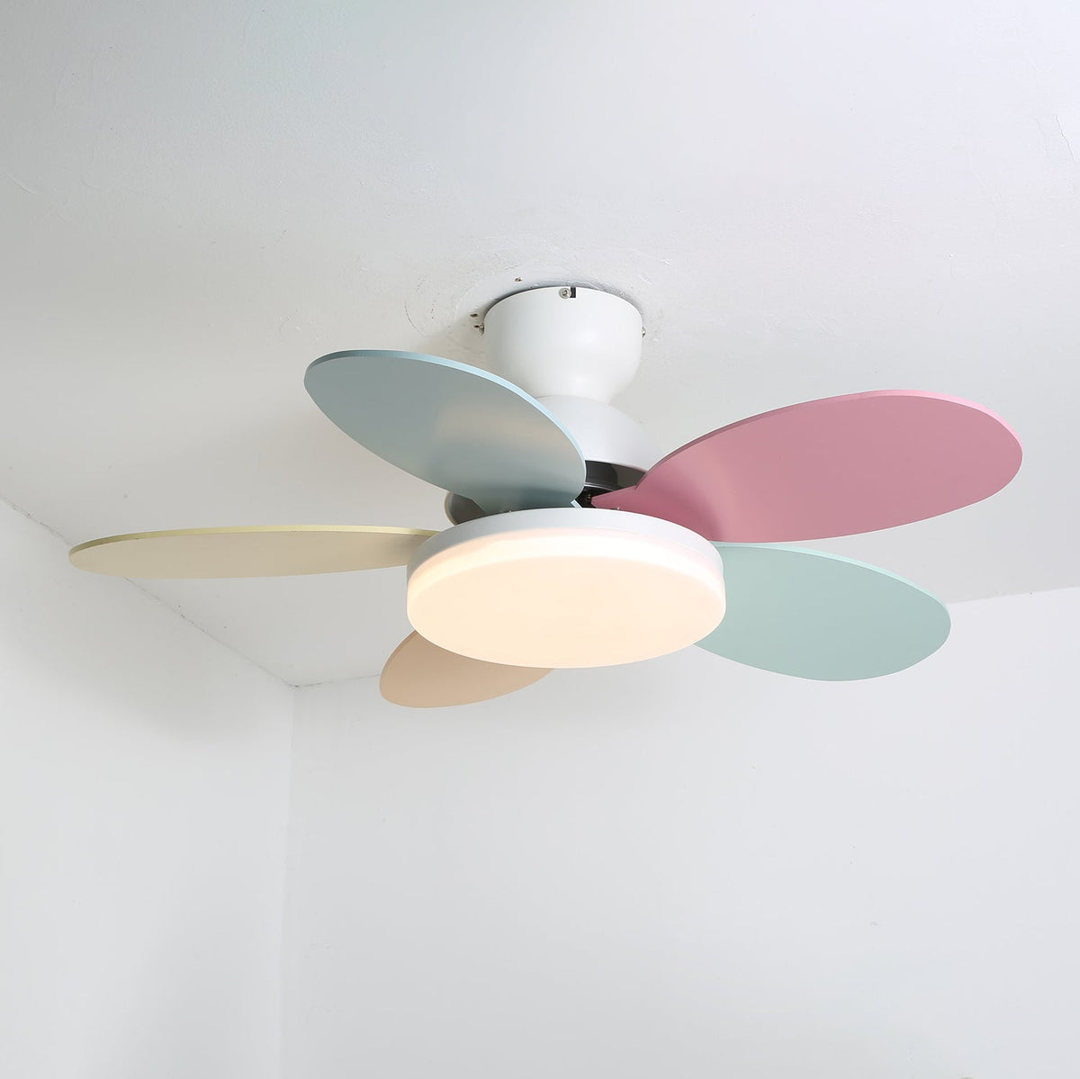 Petalo Ceiling Fan Light White & Colourful Dia 35.4″ x H 11.0″ / Three-color Changing Light