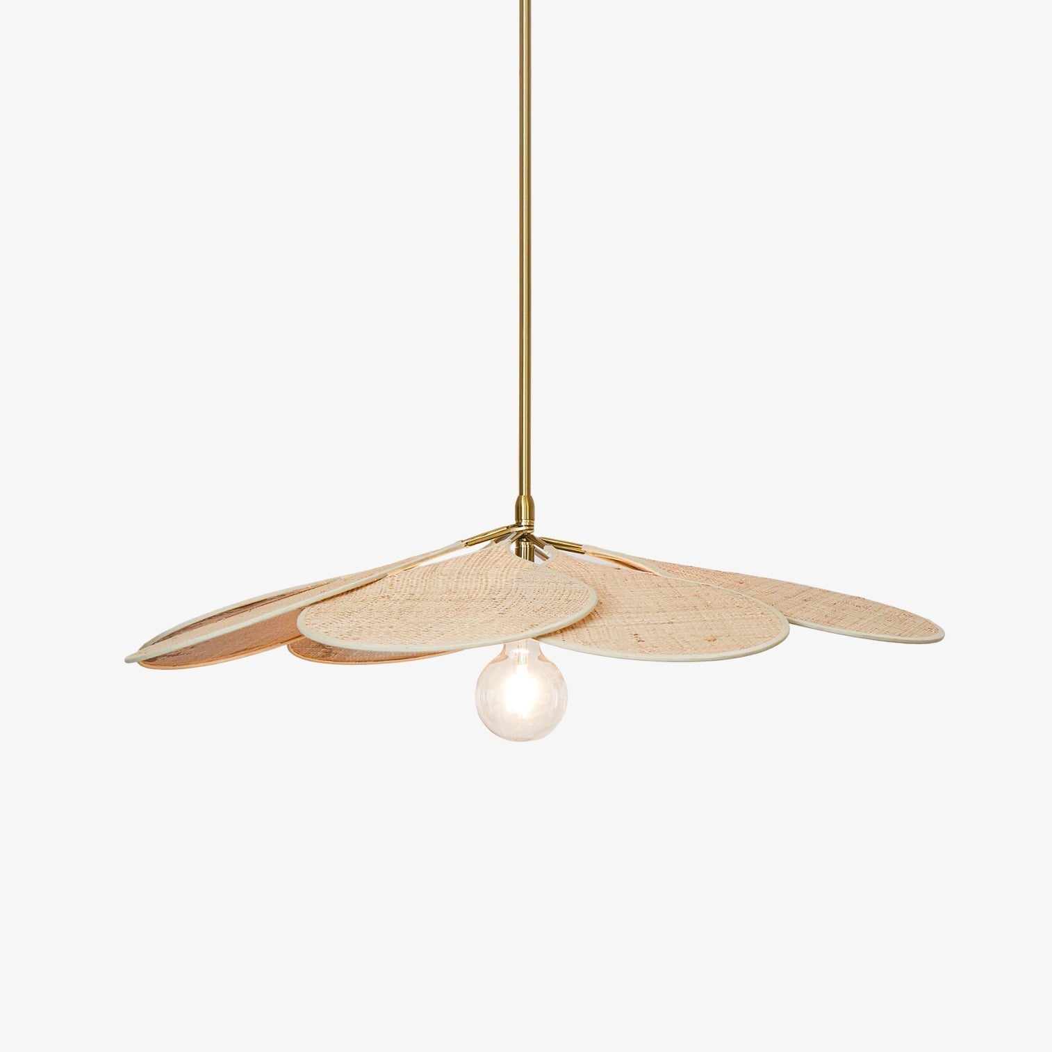 Petals Bloom Rattan Pendant Lamp Dia 31.5″ x H 5.9″/ Dia 80cm x H 15cm / Nature rattan & Gold Pendant light
