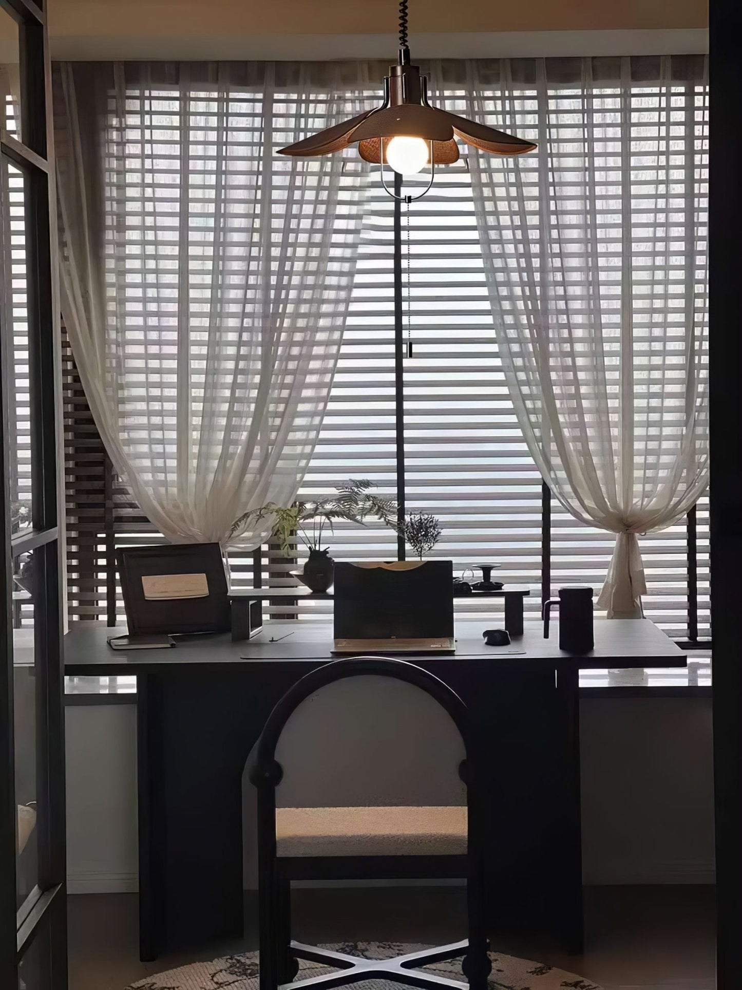 Petal Bloom Pendant Light Pendant light