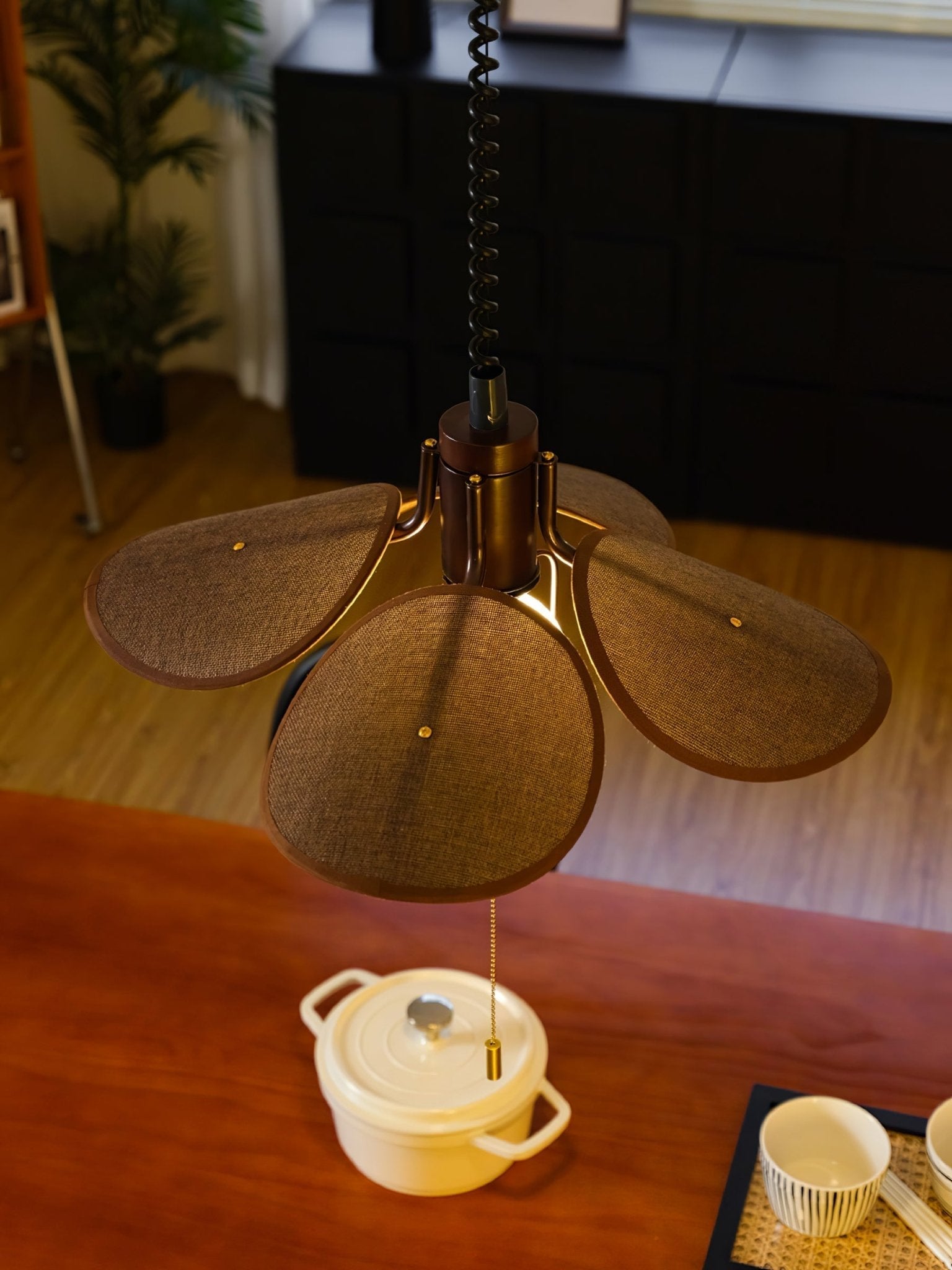 Petal Bloom Pendant Light Pendant light