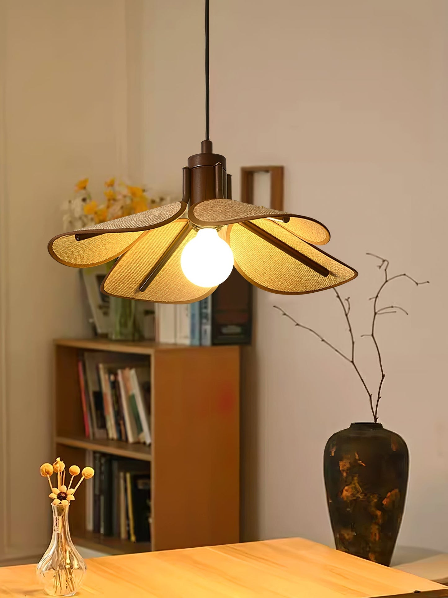 Petal Bloom Pendant Light Pendant light
