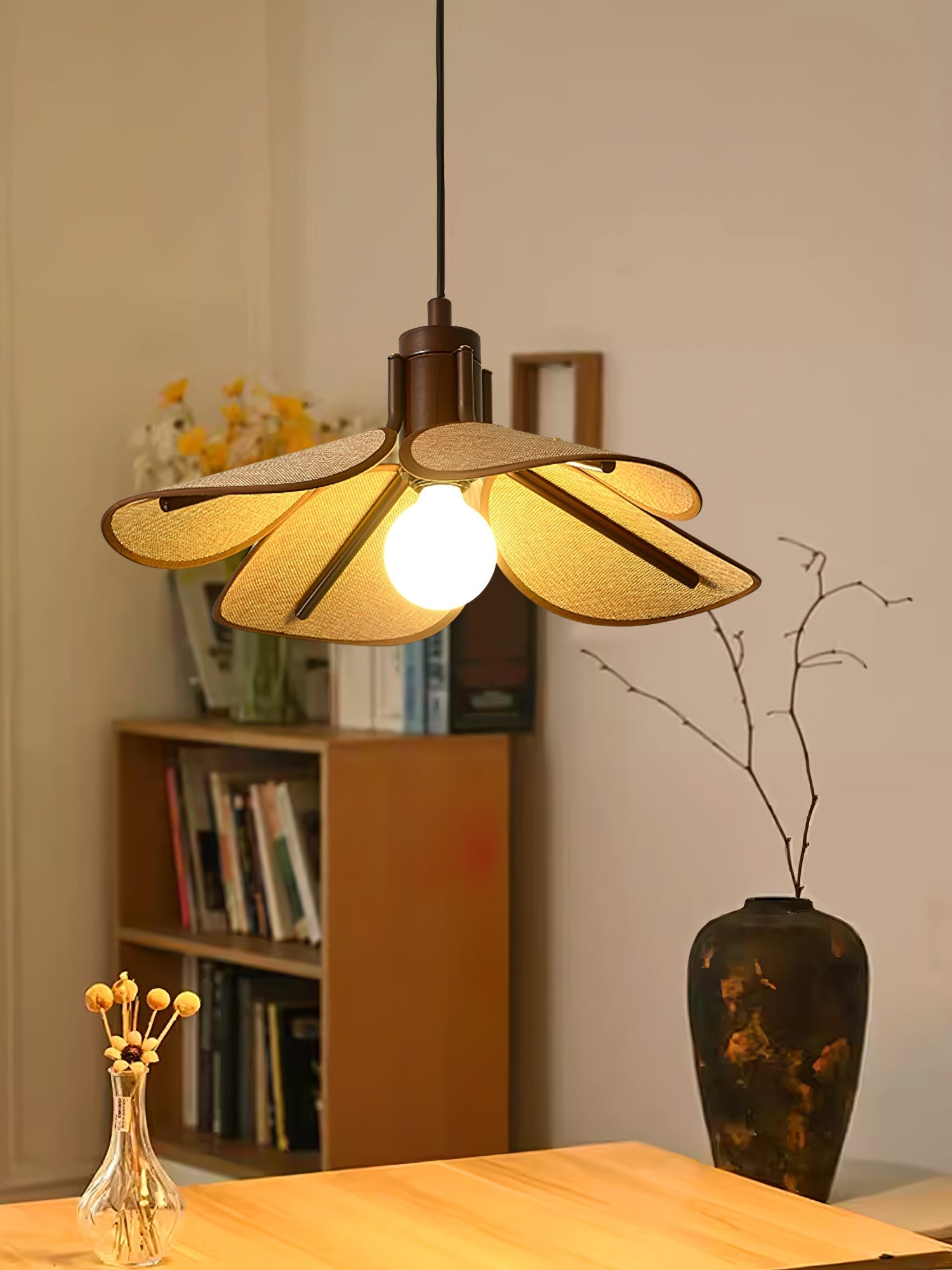 Petal Bloom Pendant Light Pendant light