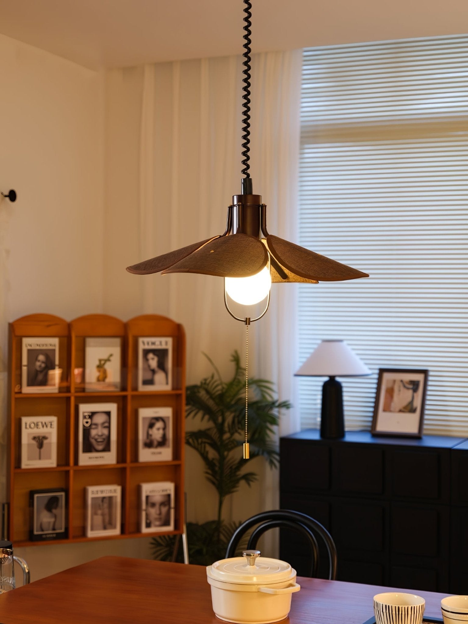 Petal Bloom Pendant Light Pendant light