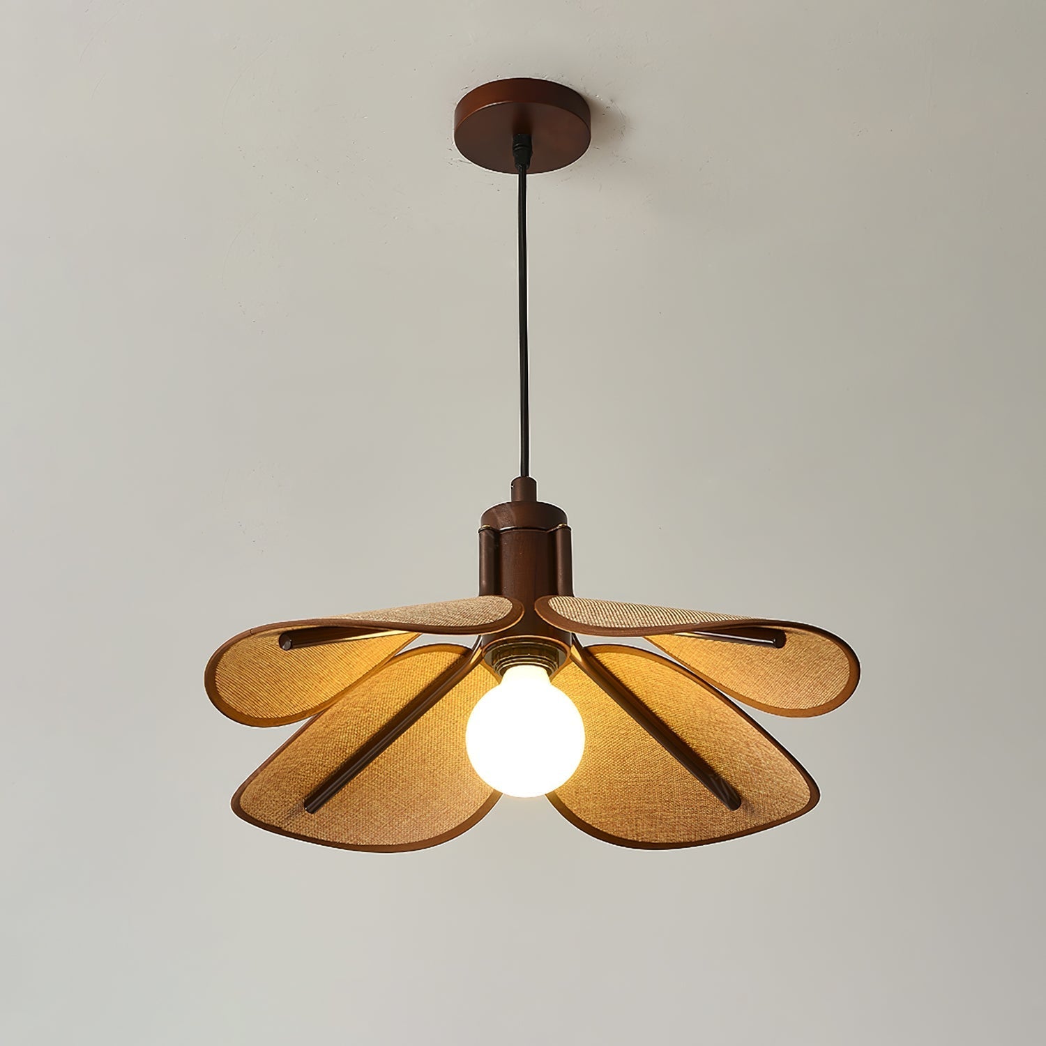 Petal Bloom Pendant Light Pendant light