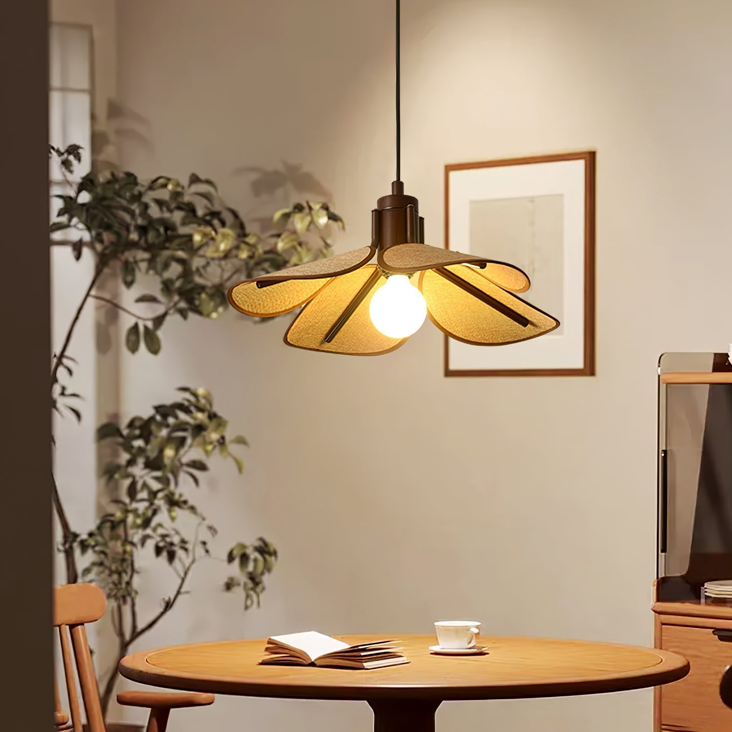 Petal Bloom Pendant Light Pendant light