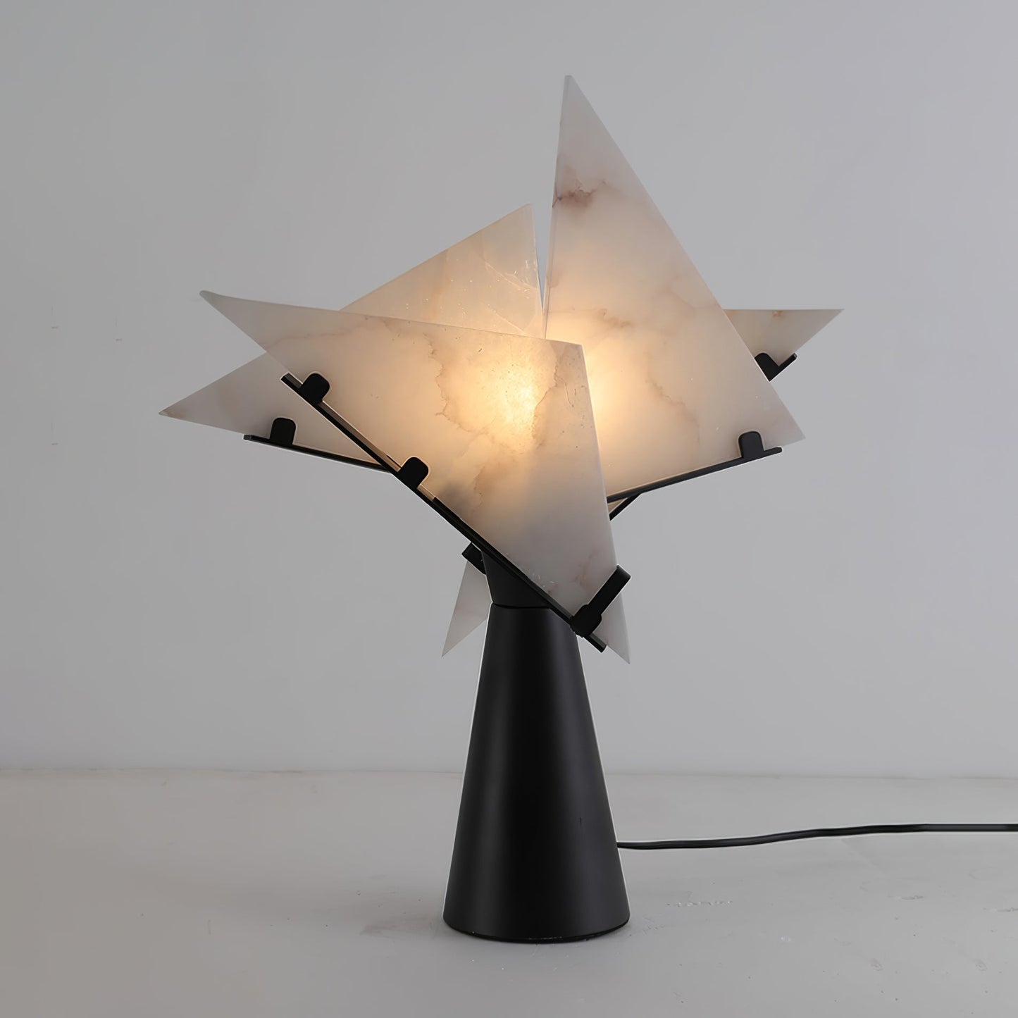 Pierre Chareau Table Lamp Dia 16.5″ x H 19.7″ / Dia 42cm x H 50cm / Black & White / US Plug Table lamp