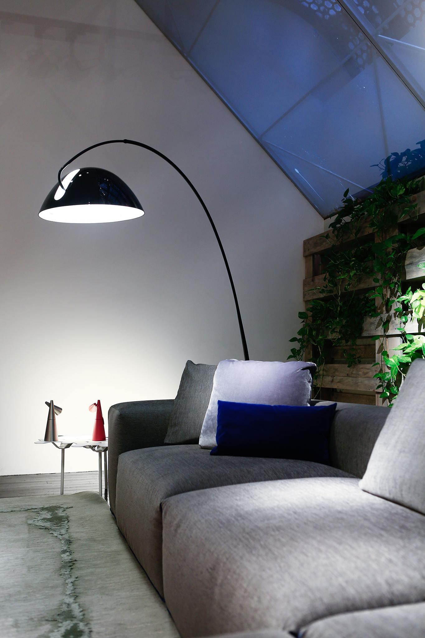 Verse Arc Floor Lamp Floor lamp