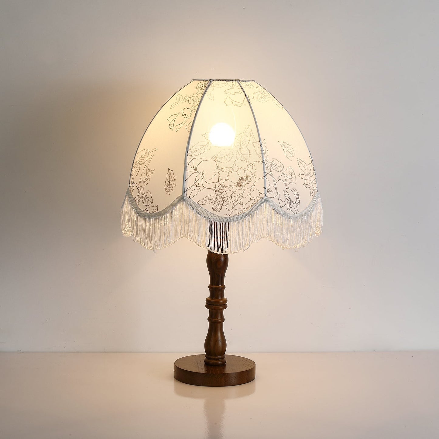Printed Tassel Table Lamp ? 13.8″ x H 20.8″ / Walnut Color & White / US Plug Table lamp