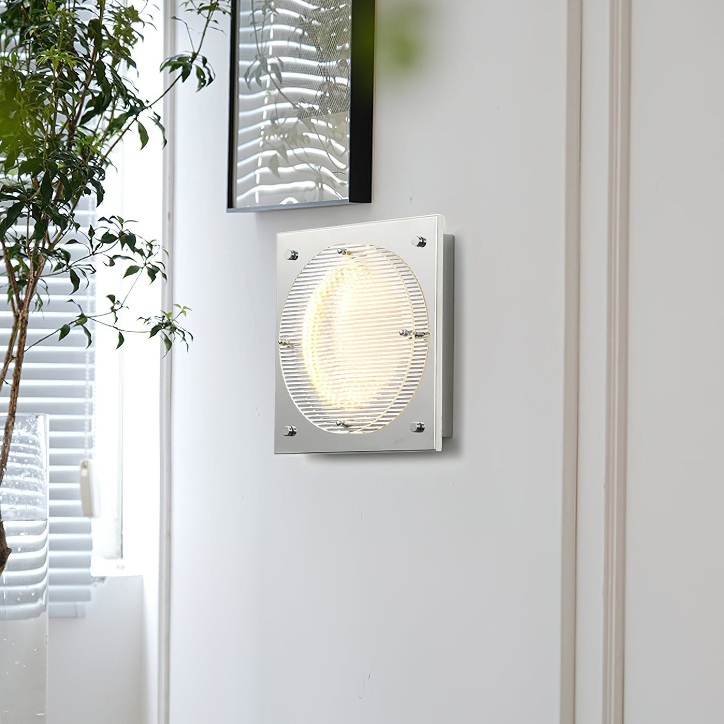 Prism Shield Wall Sconce ? 9.4″ x H 9.4″ / Chrome / Warm Light Wall lamp