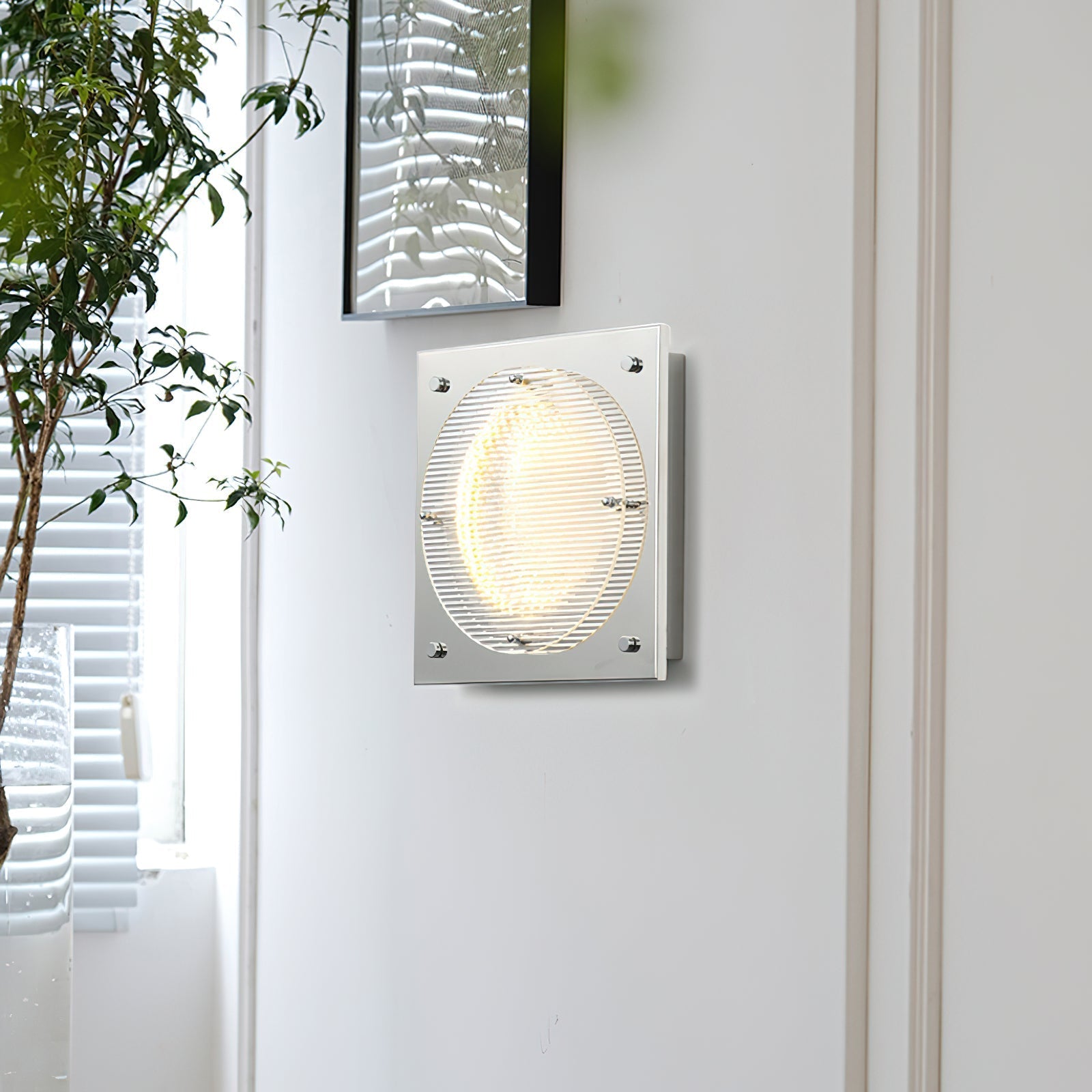 Prism Shield Wall Sconce ? 9.4″ x H 9.4″ / Chrome / Warm Light Wall lamp