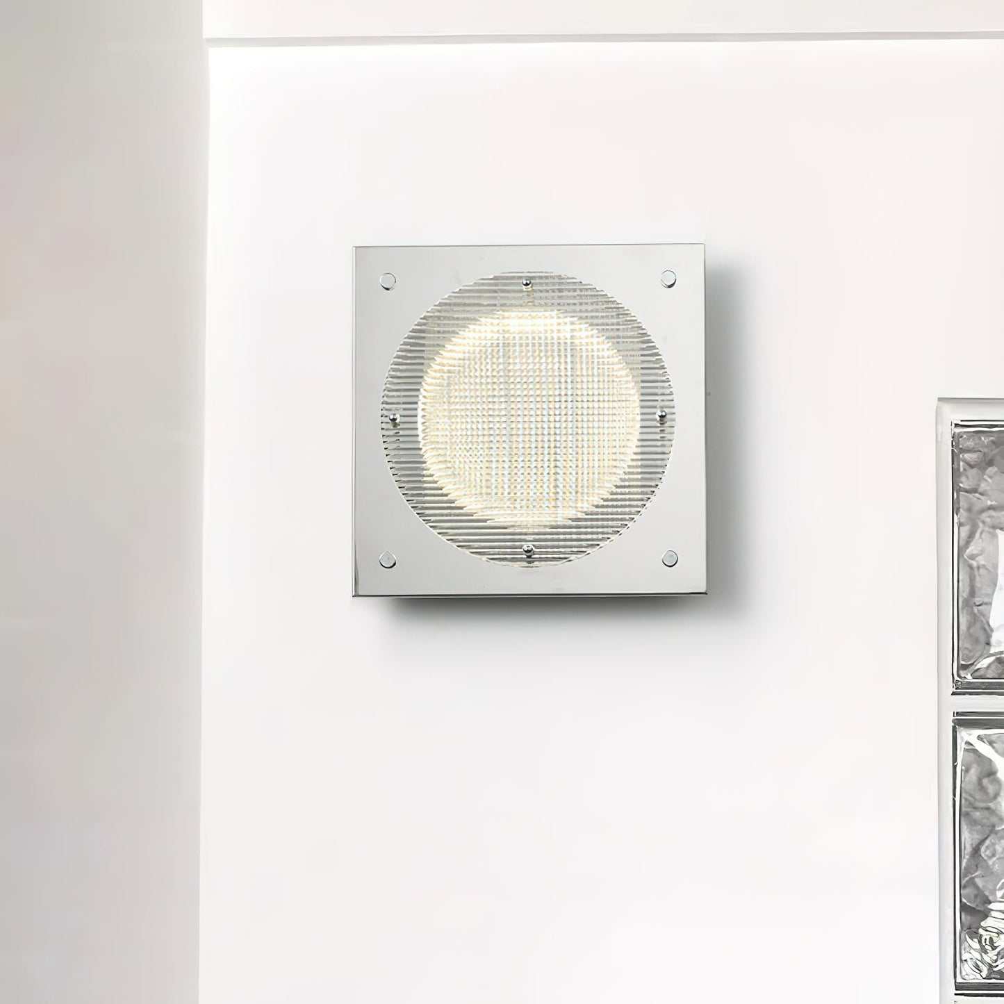 Prism Shield Wall Sconce ? 9.4″ x H 9.4″ / Chrome / Warm Light Wall lamp