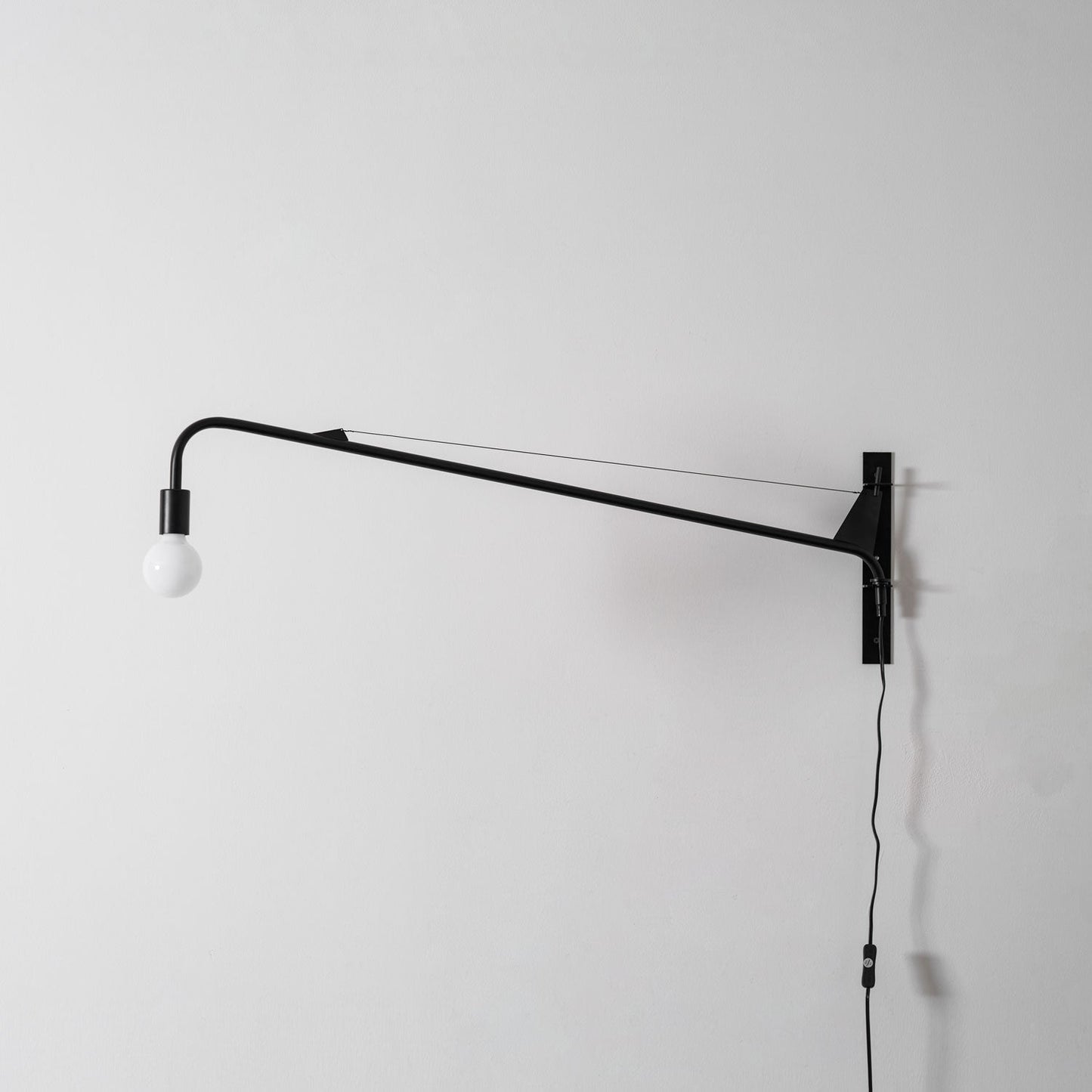Prouve Petite Potence Wall Lamp 1001 Wall lamp