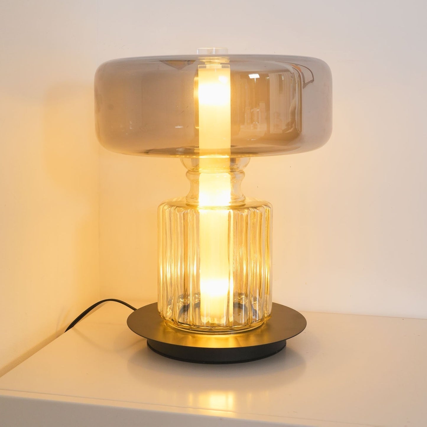 Rapanui Table Lamp Dia 11″ x H 13.7″ / Dia 29cm x H 35cm / Smoky gray / US plug Table lamp