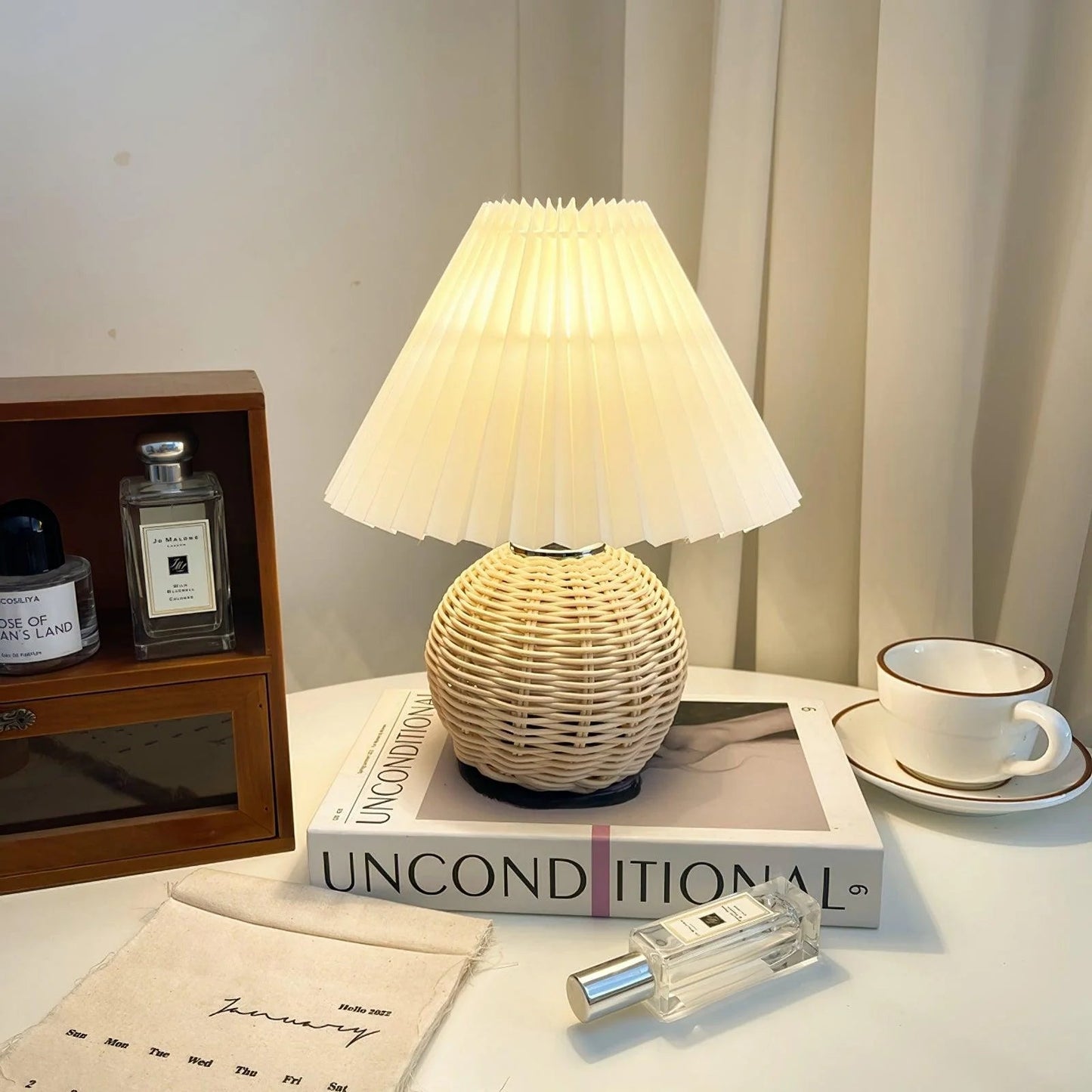 Rattan Pleated Table lamp Dia 9.4″ x H 11″ / Dia 24cm x H 28cm / White & Nature rattan / USB Plug 灯具