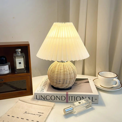 Rattan Pleated Table lamp Dia 9.4″ x H 11″ / Dia 24cm x H 28cm / White & Nature rattan / USB Plug 灯具