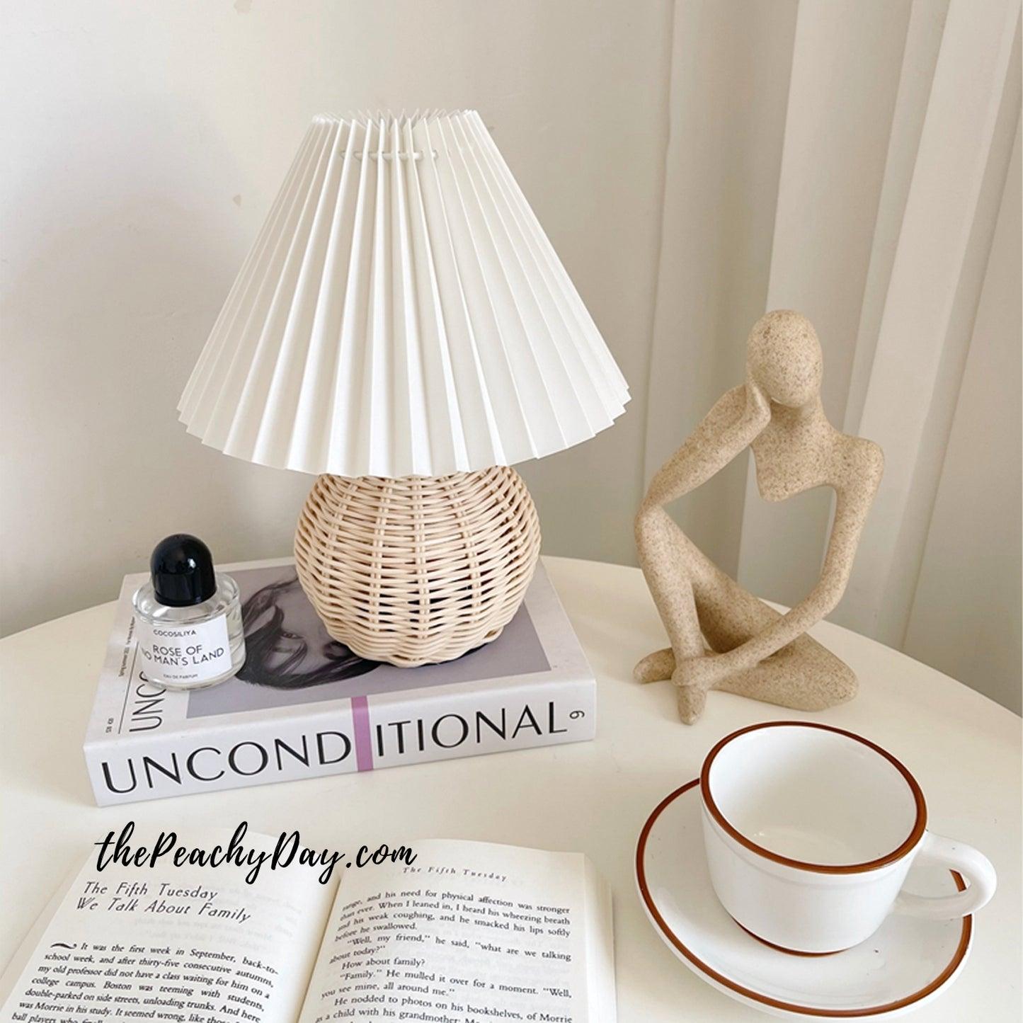 Rattan Pleated Table lamp Dia 9.4″ x H 11″ / Dia 24cm x H 28cm / White & Nature rattan / USB Plug 灯具