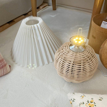 Rattan Pleated Table lamp Dia 9.4″ x H 11″ / Dia 24cm x H 28cm / White & Nature rattan / USB Plug 灯具