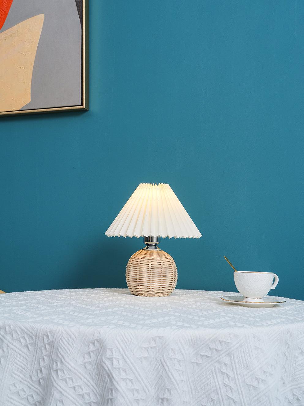 Rattan Pleated Table lamp Dia 9.4″ x H 11″ / Dia 24cm x H 28cm / White & Nature rattan / USB Plug 灯具
