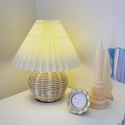 Rattan Pleated Table lamp Dia 9.4″ x H 11″ / Dia 24cm x H 28cm / White & Nature rattan / USB Plug 灯具