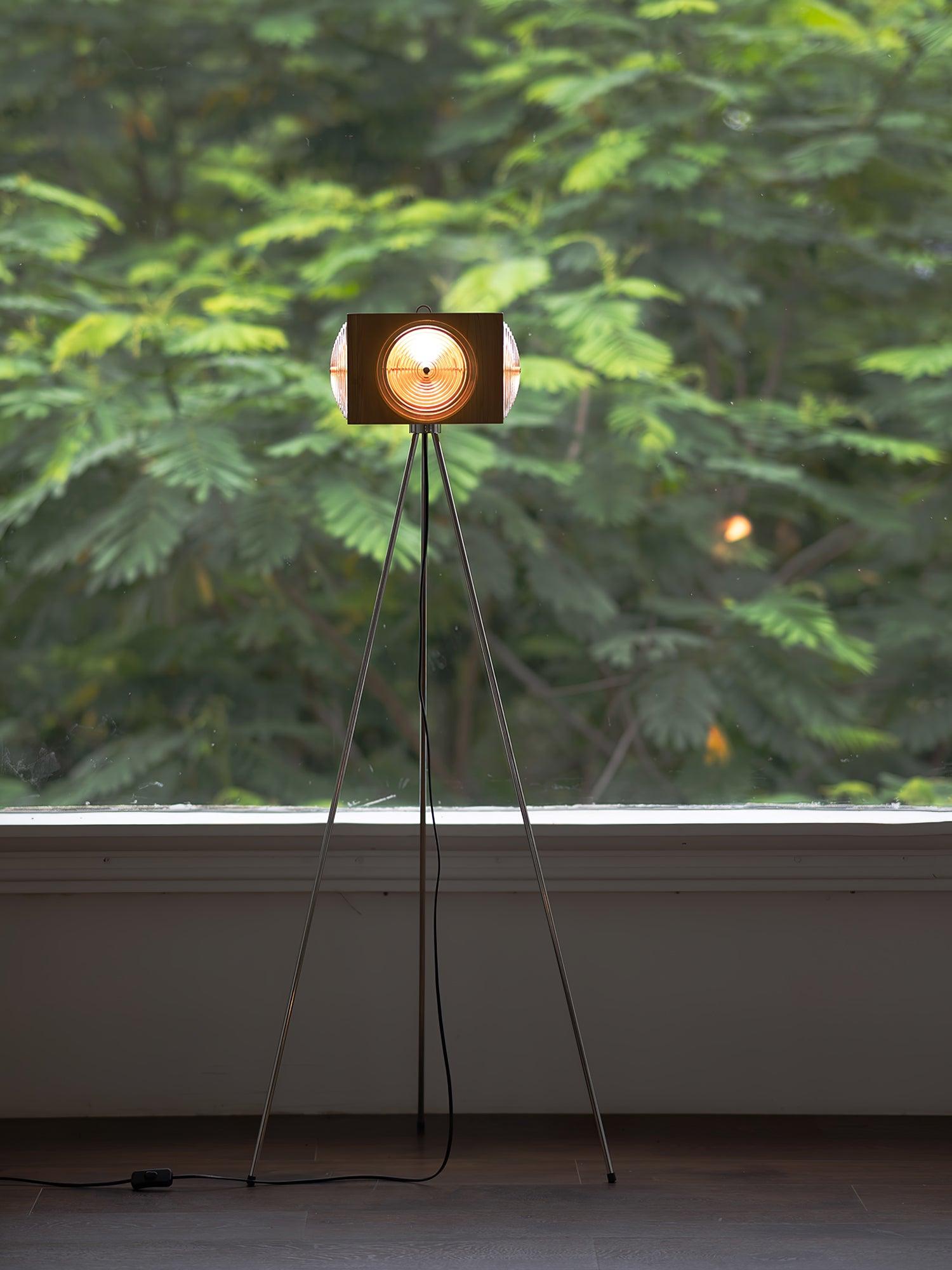 Retro Camera Focus Floor Lamp Floor lamp