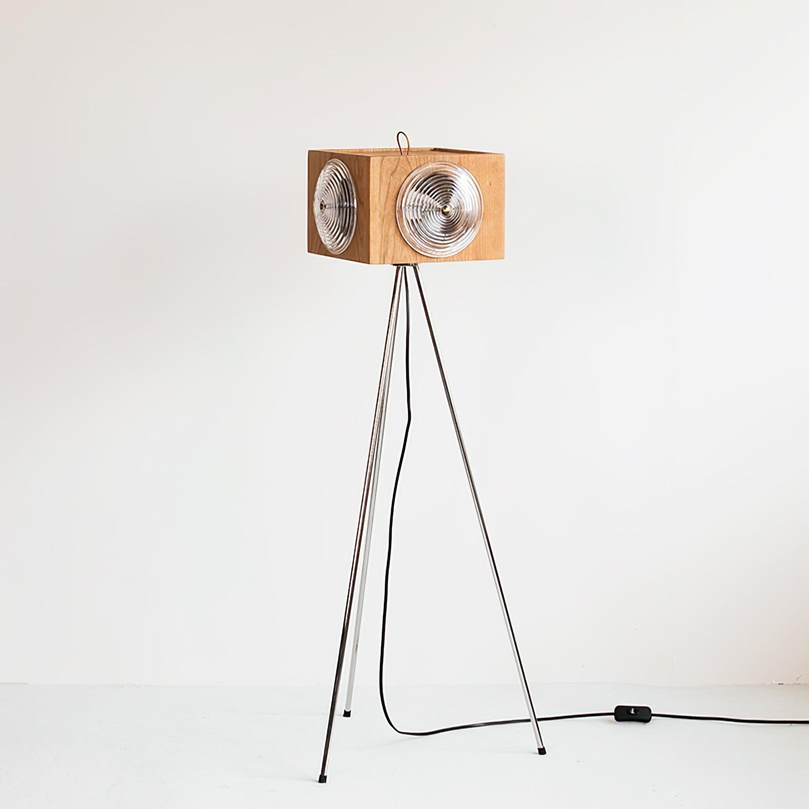Retro Camera Focus Floor Lamp L 19.7″ x W 19.7″ x H 39.4″ / L 50cm x W 50cm x H 100cm (Plastic Lamp Base) / Cherry Wood